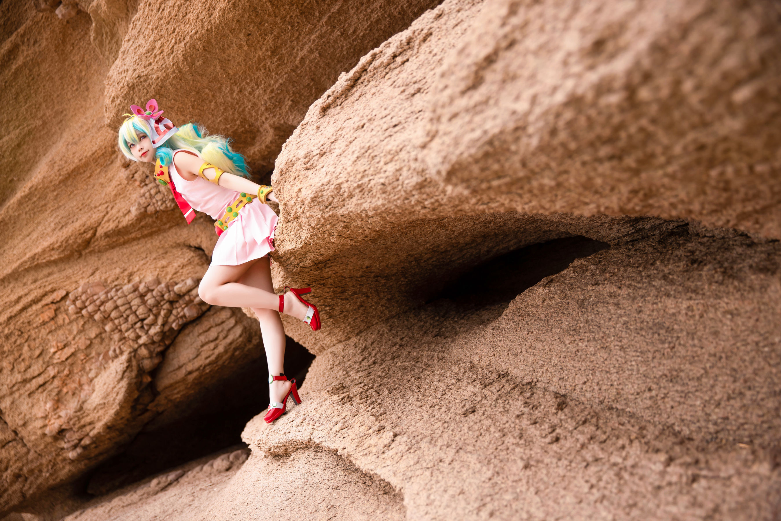 [网红COSER写真] 动漫博主G44不会受伤 - 尼娅第10张