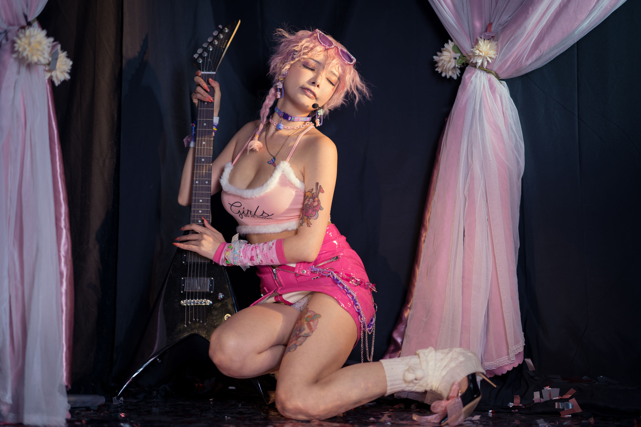 [网红COSER写真] 秋和柯基(夏小秋秋秋) - 小偶像第3张