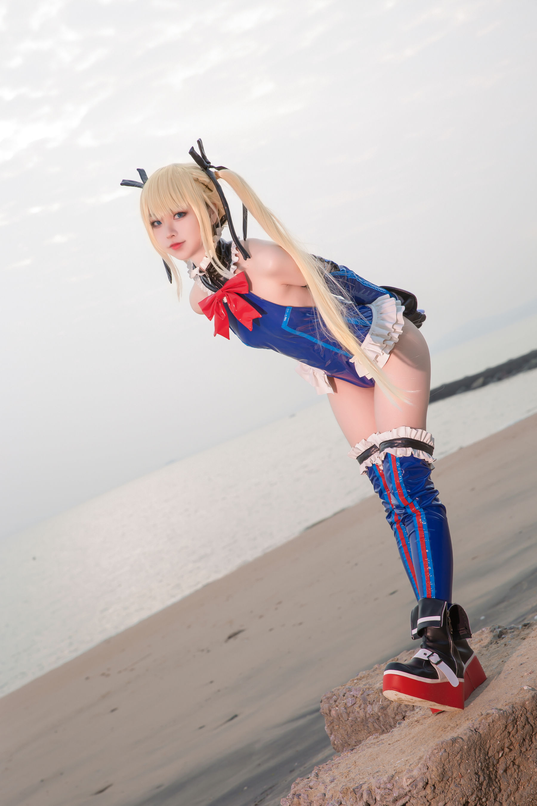 [网红COSER写真] 动漫博主G44不会受伤 - 玛丽连体衣第5张