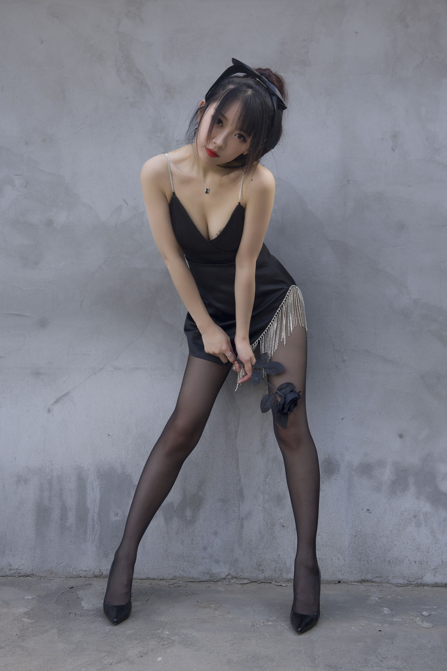 [COS福利] 斗鱼主播小女巫露娜 - 黑色流苏第11张