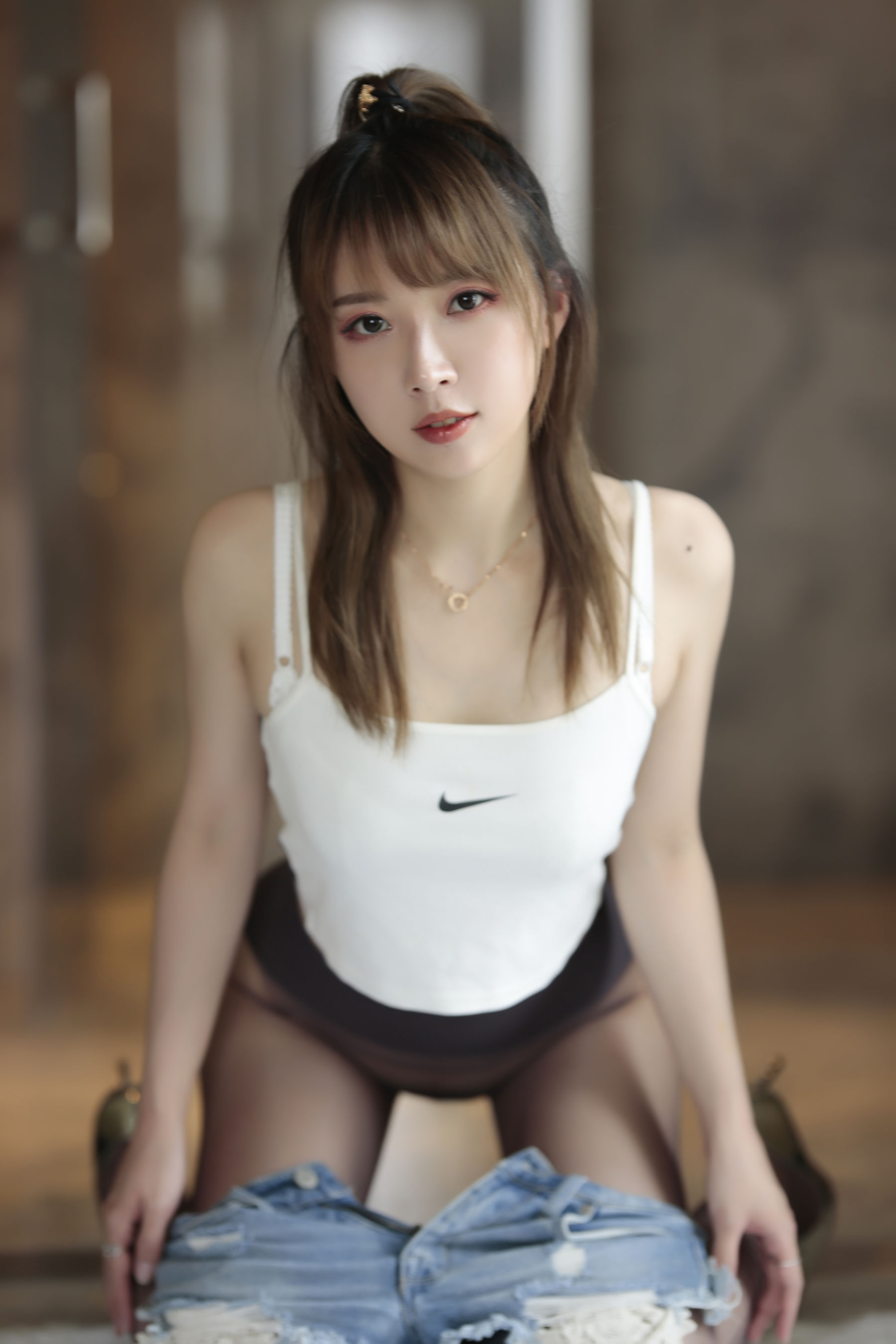 [福利COS] 斗鱼主播小女巫露娜 - 牛仔小裤裤第21张