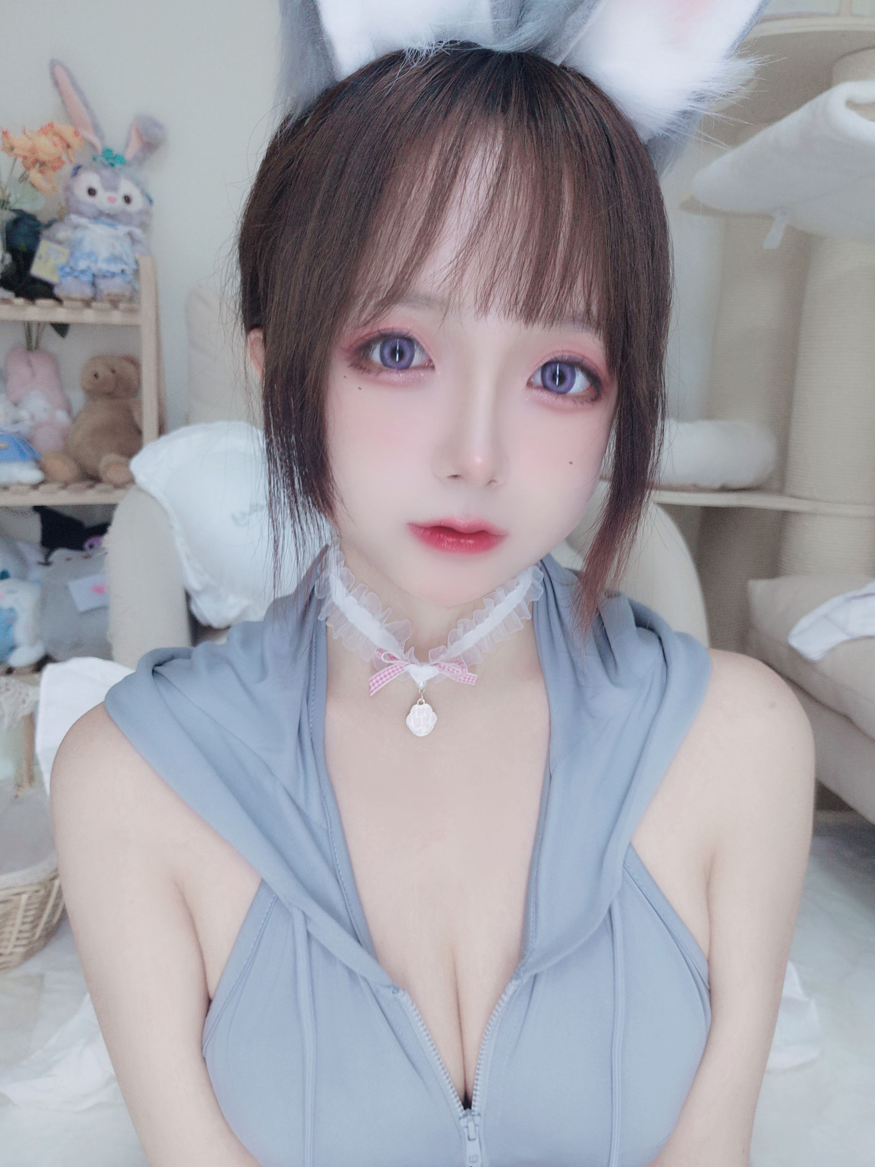 [福利COS] Cosplay日奈娇 - 兔兔卫衣第2张