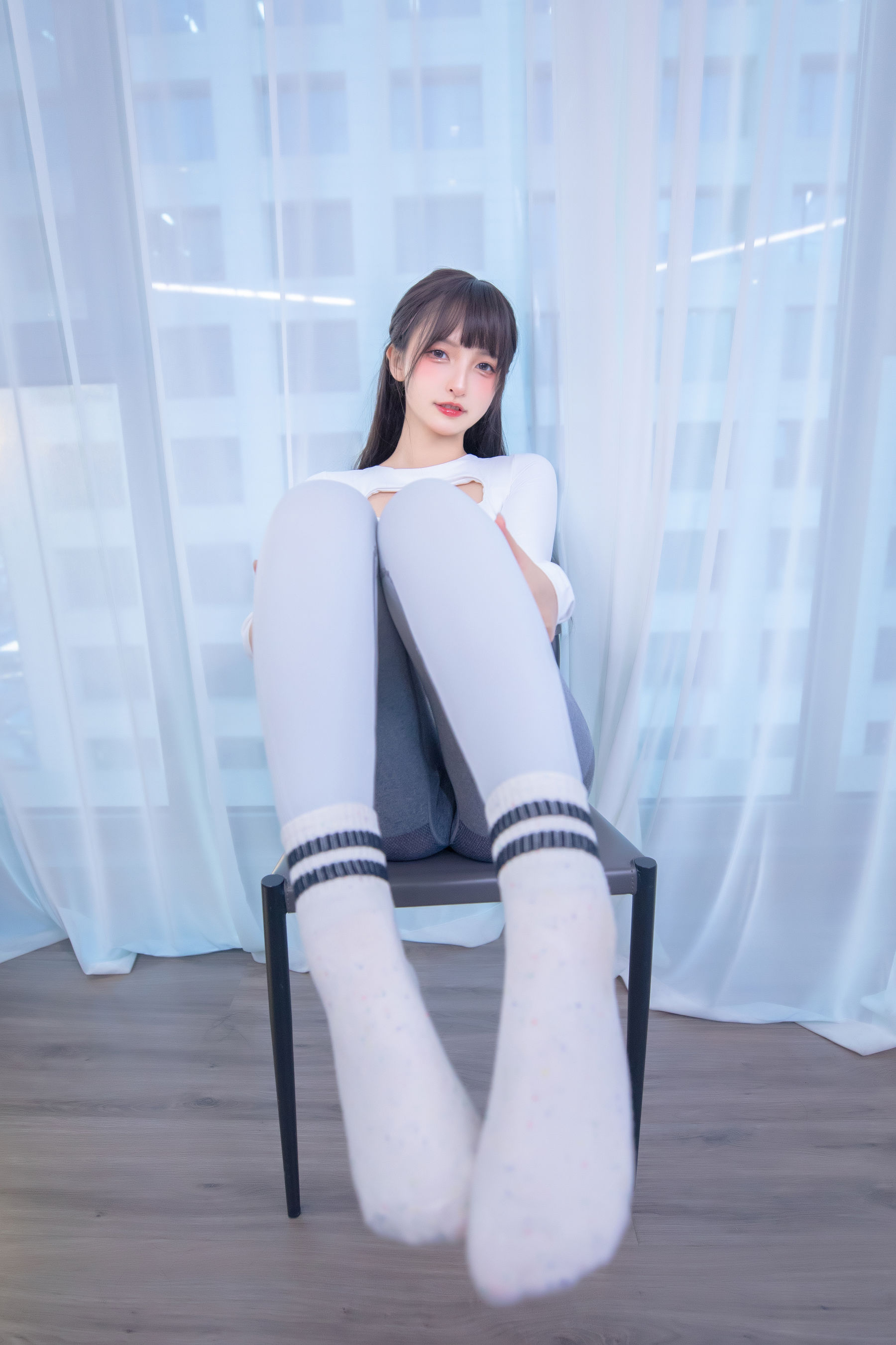 [网红COS] 萝莉神楽板真冬 瑜伽少女第17张