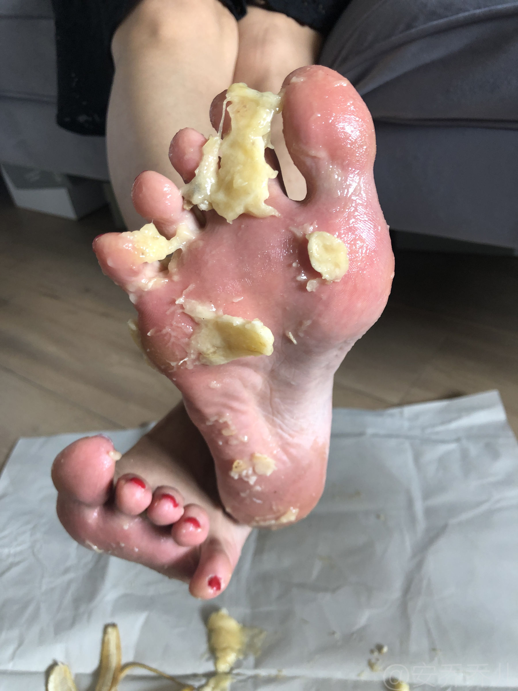 [福利COS] 安乔乔儿(Nia乔乔) No.009 踩香蕉第41张