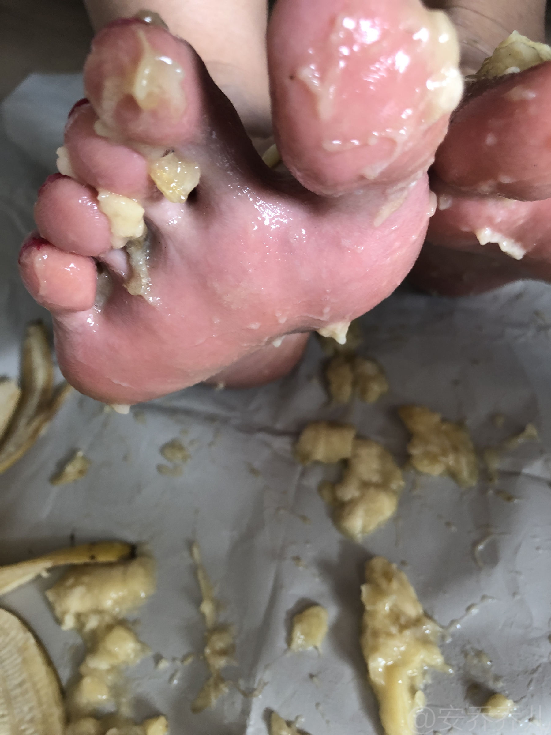 [福利COS] 安乔乔儿(Nia乔乔) No.009 踩香蕉第46张