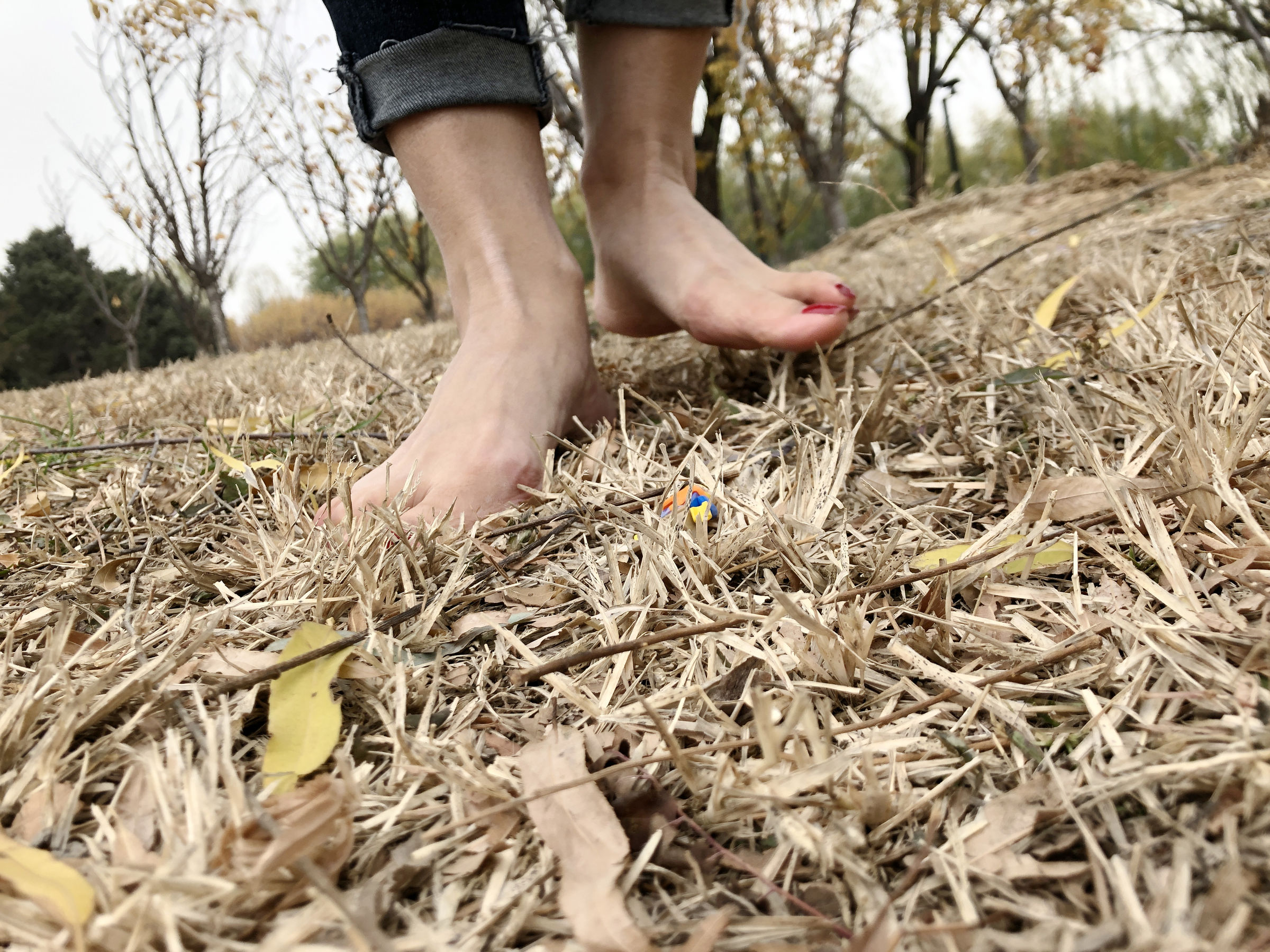 [福利COS] 安乔乔儿(Nia乔乔) No.010 红甲裸足第26张