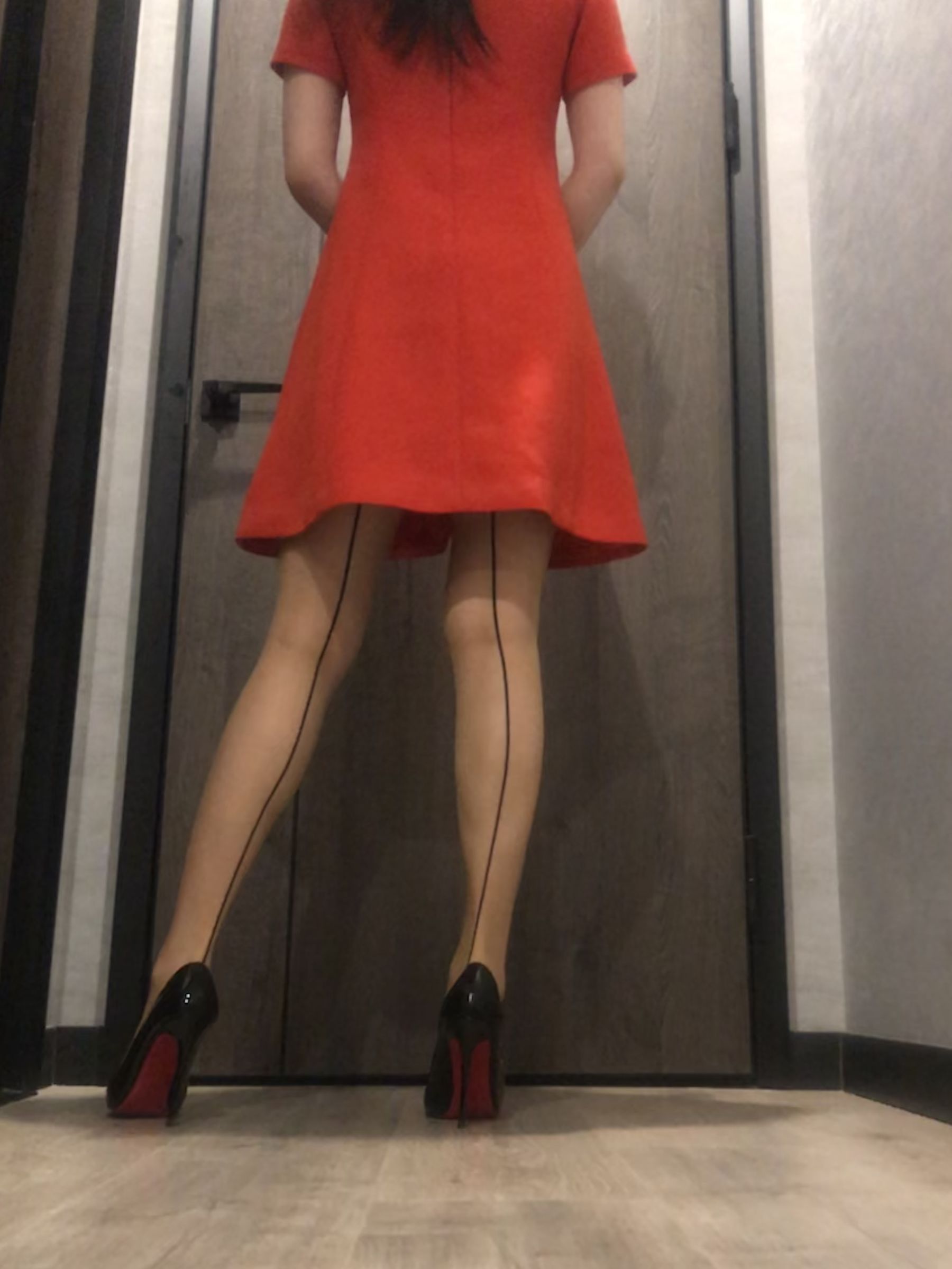 [福利COS] 丝足博主麋鹿_Monroe 2020.07.02 情趣线条丝袜第1张