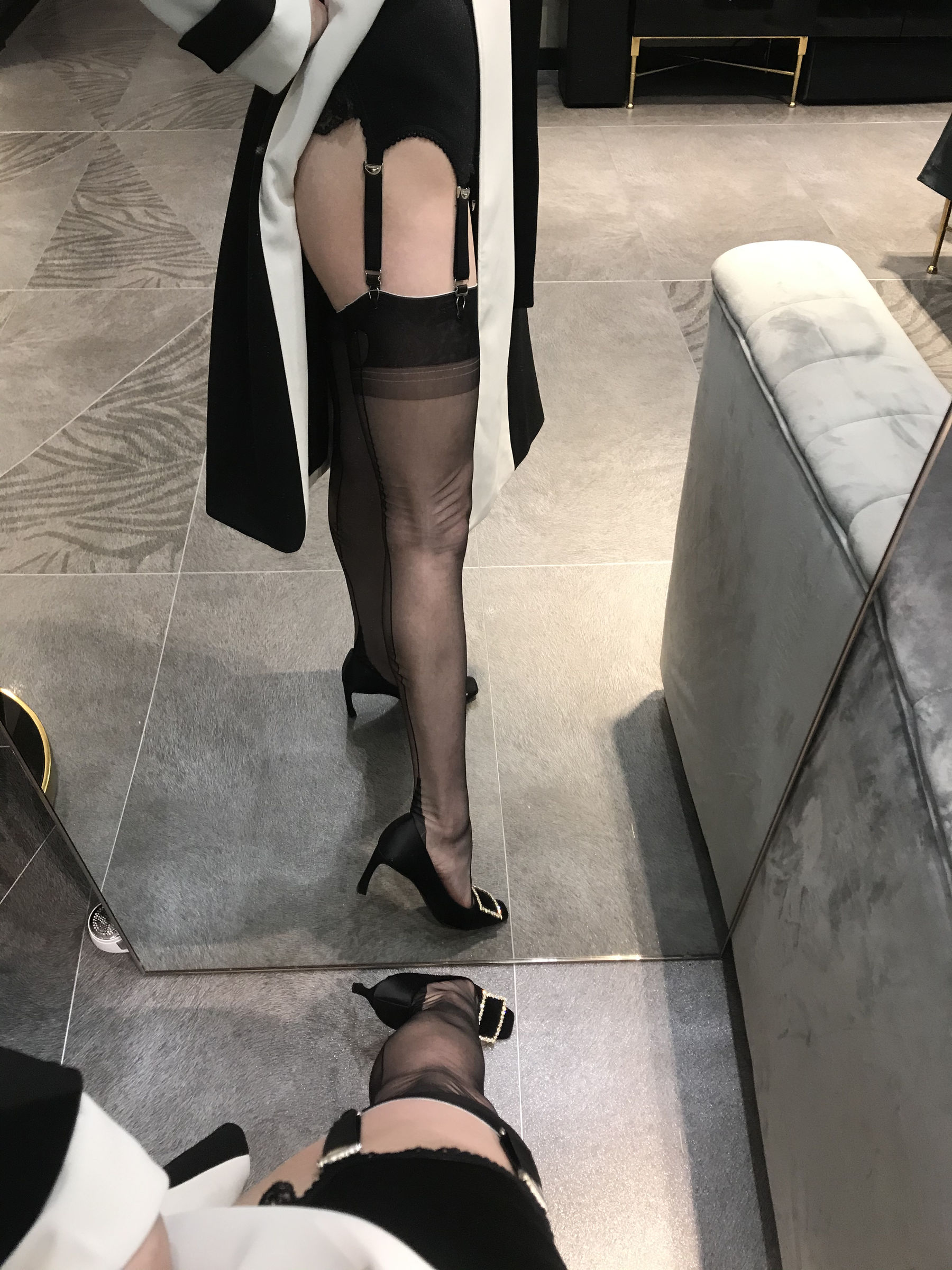 [福利COS] 丝足博主麋鹿_Monroe 2020.04.13 皮草丝惑第8张