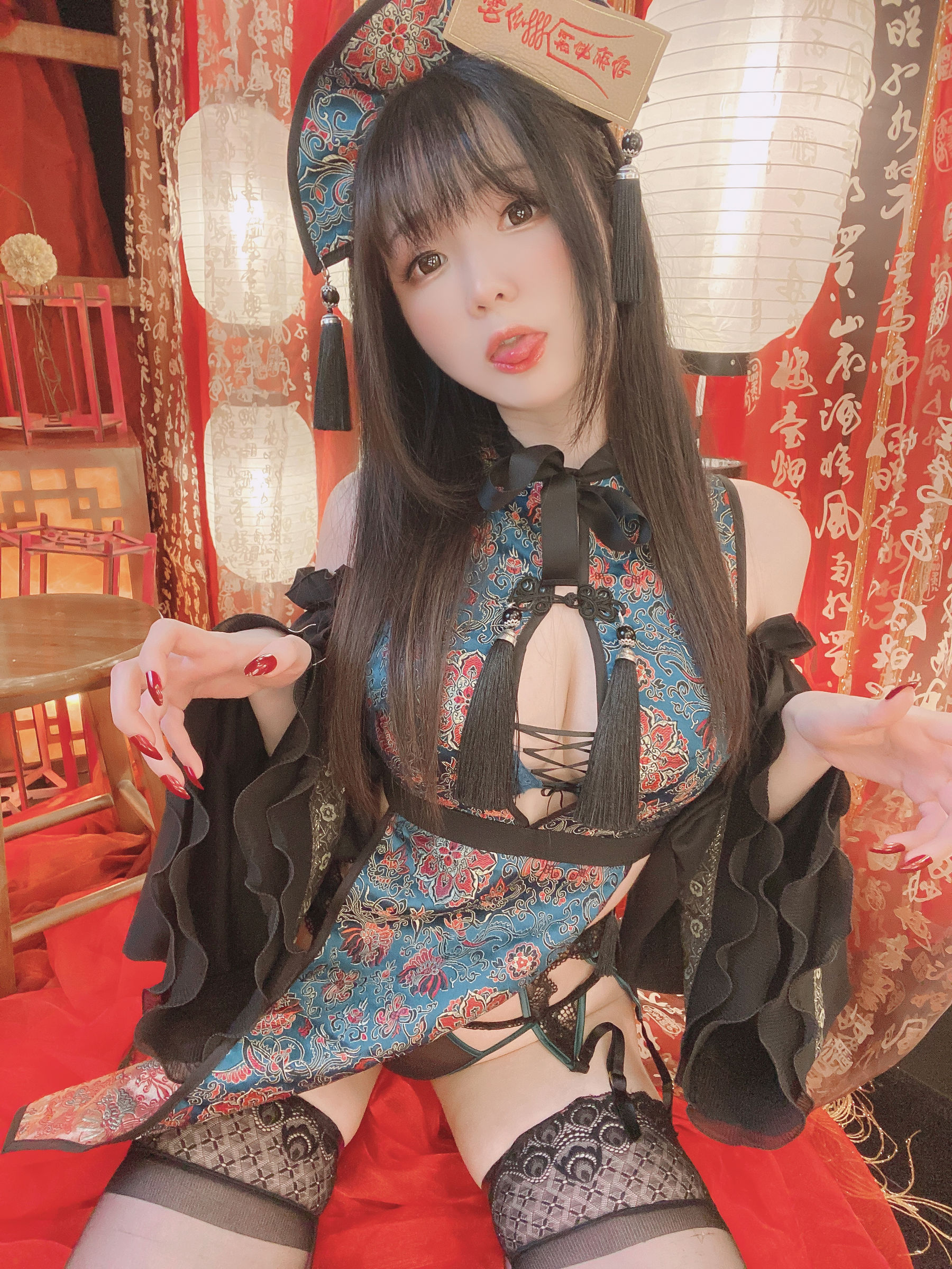 [福利COS] 微博妹纸霜月shimo - キョンシーちゃん自撮り第1张