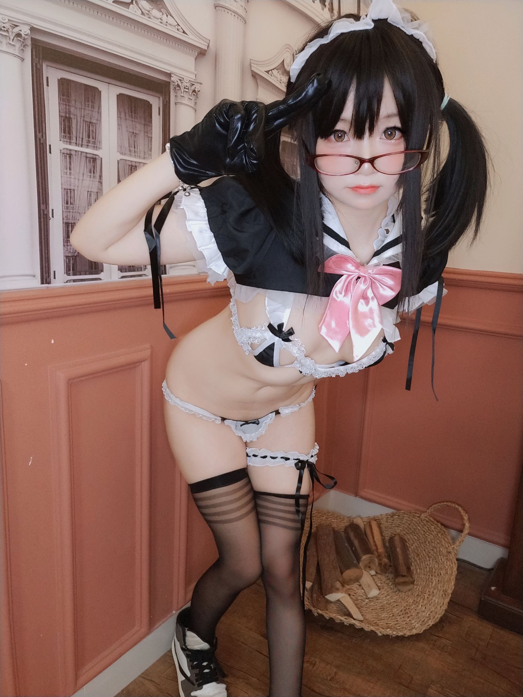 [福利COS] 萌妹子Coser摇摇乐yoyo fantia 11月会员合集 眼镜女仆第4张