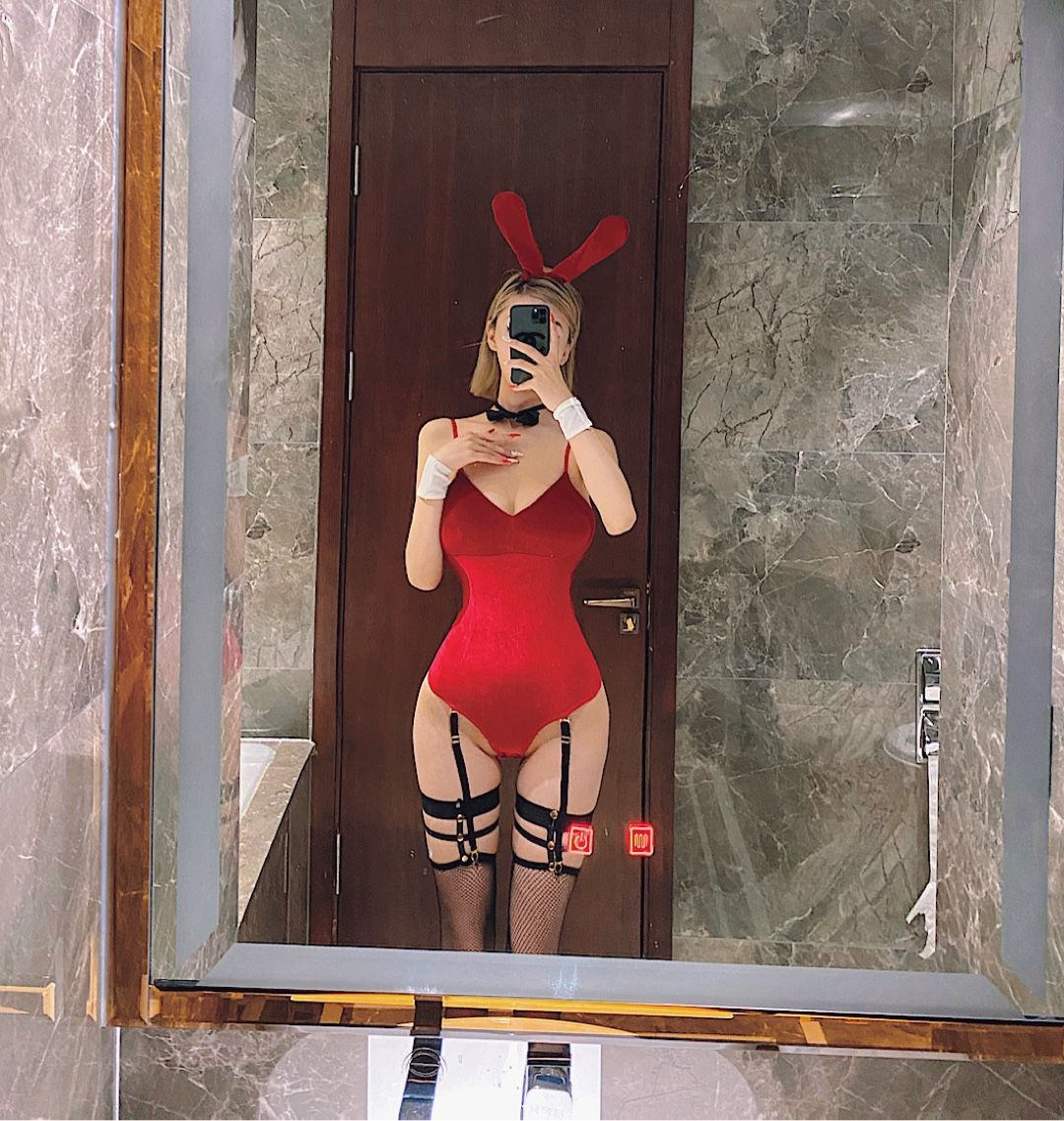 [福利COS] 性感网红dearie的会员写真第5张