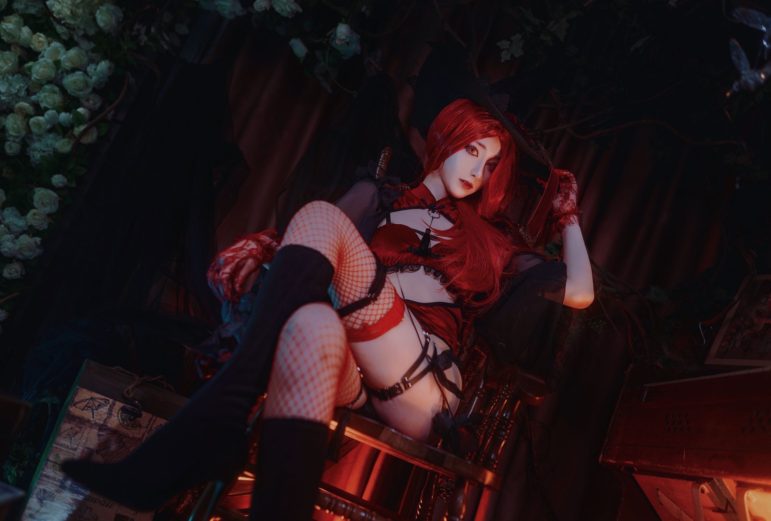 [福利COS] 动漫博主南桃Momoko - 红女巫第6张