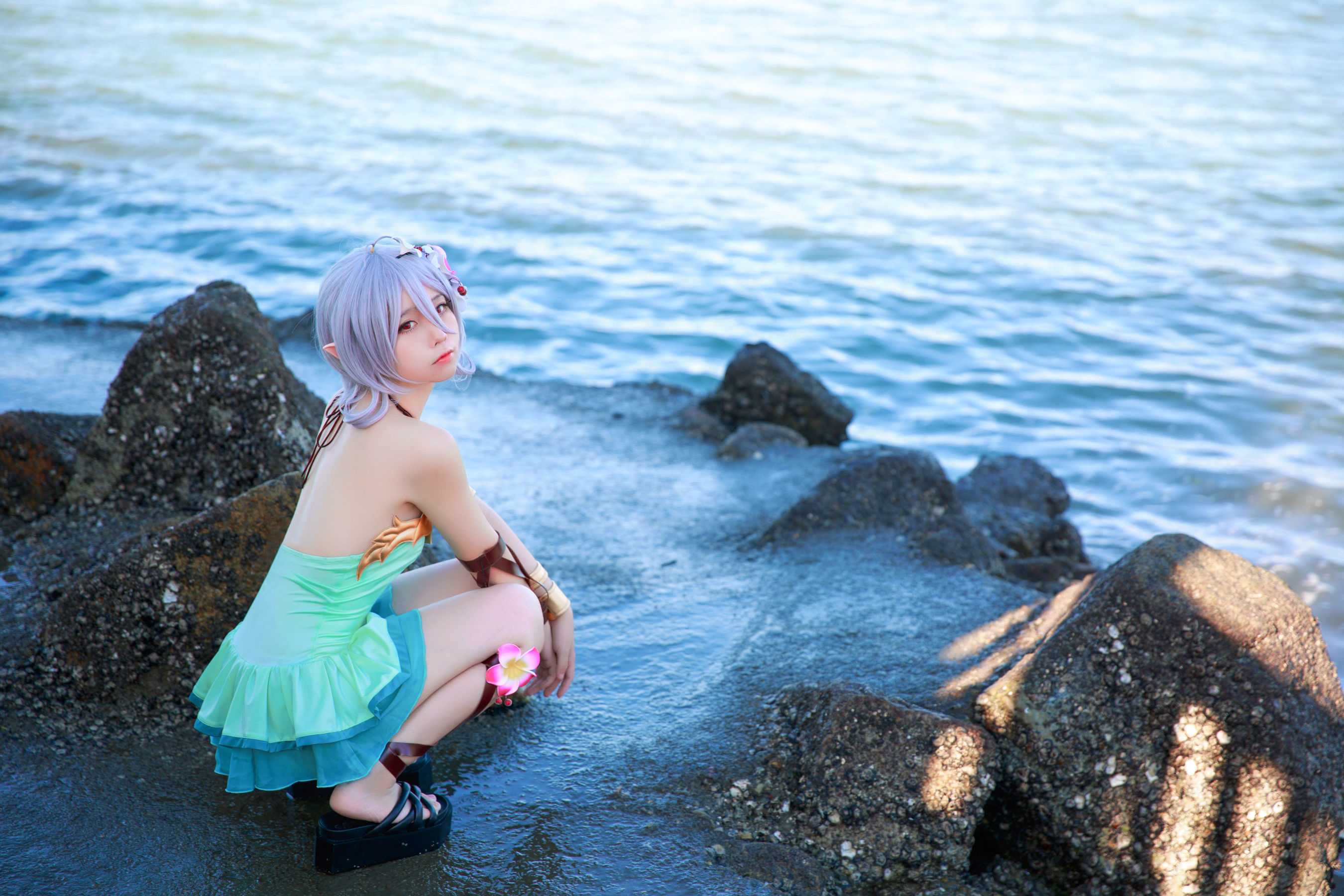 [福利COS] 动漫博主G44不会受伤 - 可可萝 泳衣第1张