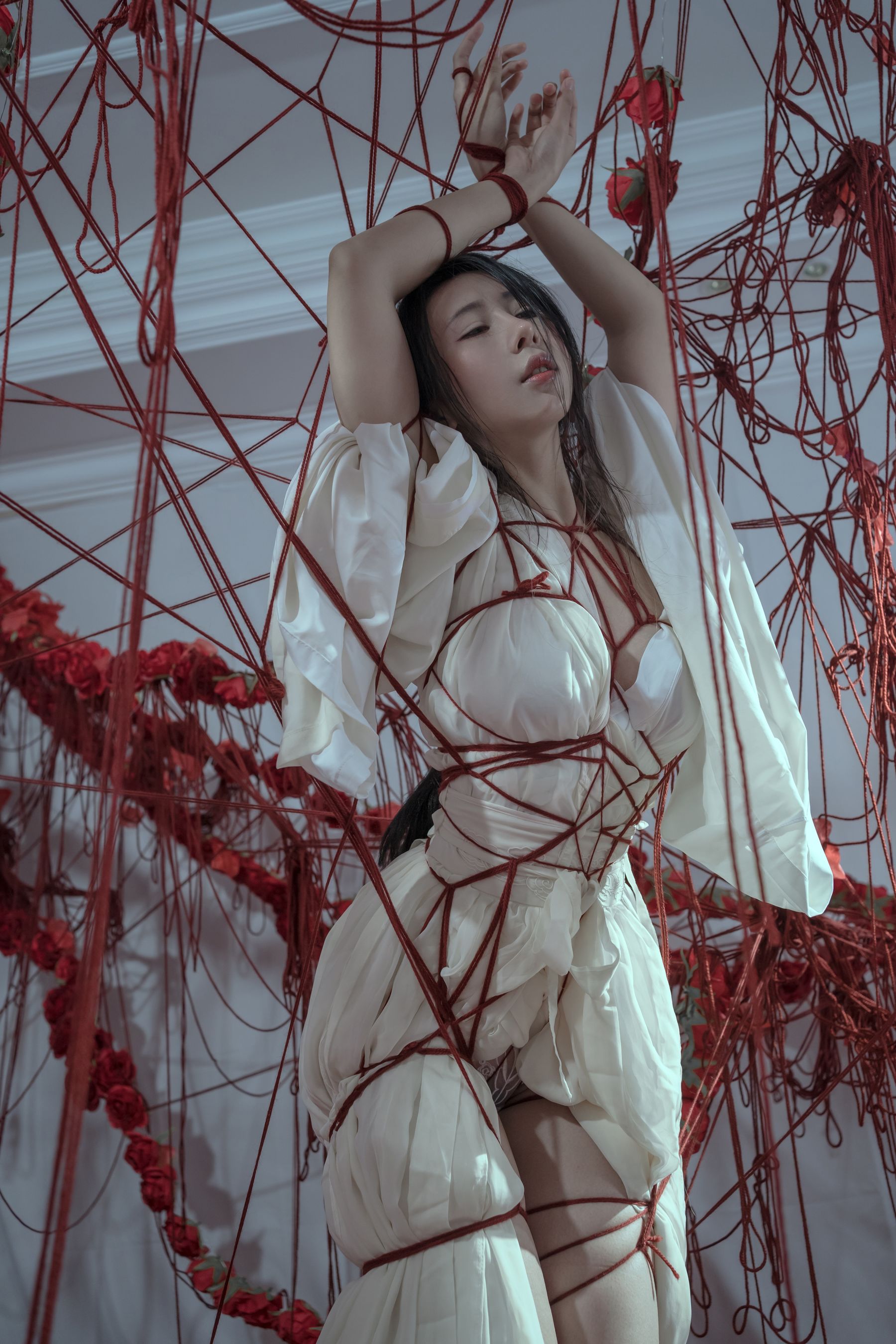 [福利COS] 云溪溪 - 奶桃 囚鸟第2张