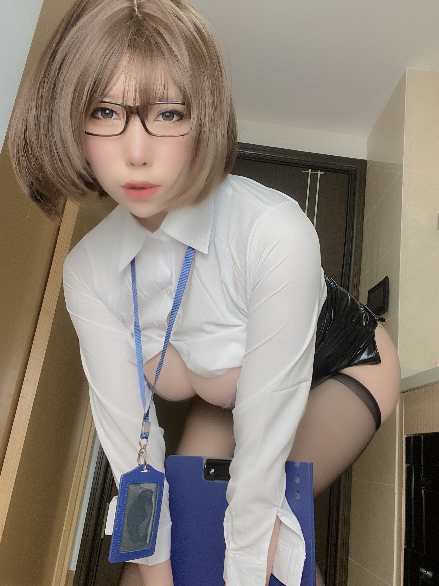 [福利COS] 二次元巨乳美女鹿野希 [Fantia] 【20211229】仕事終わったよ~今から特別残業サービスしよう第2张