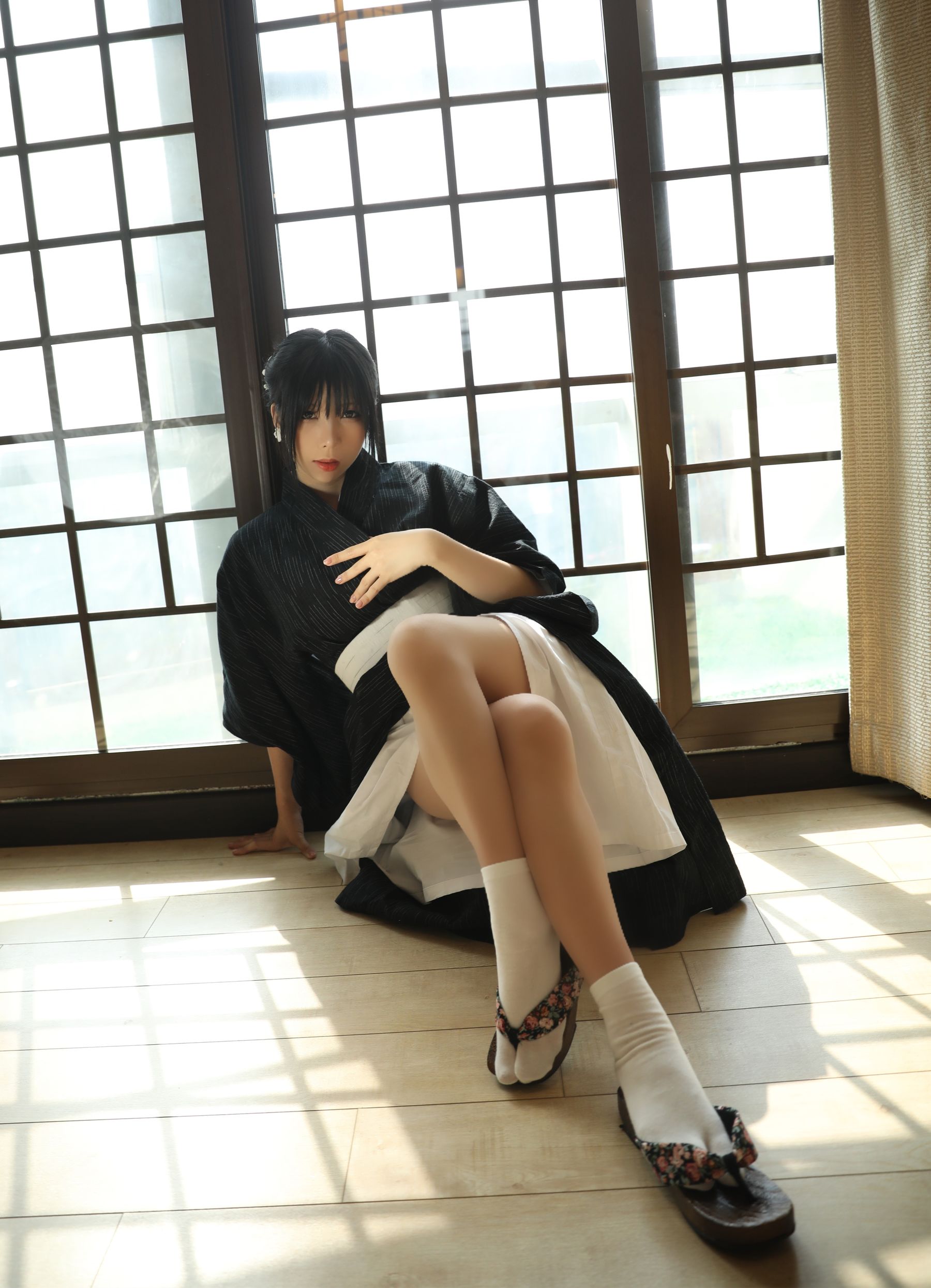 [福利COS] 二次元巨乳美女鹿野希 - 未亡人第15张