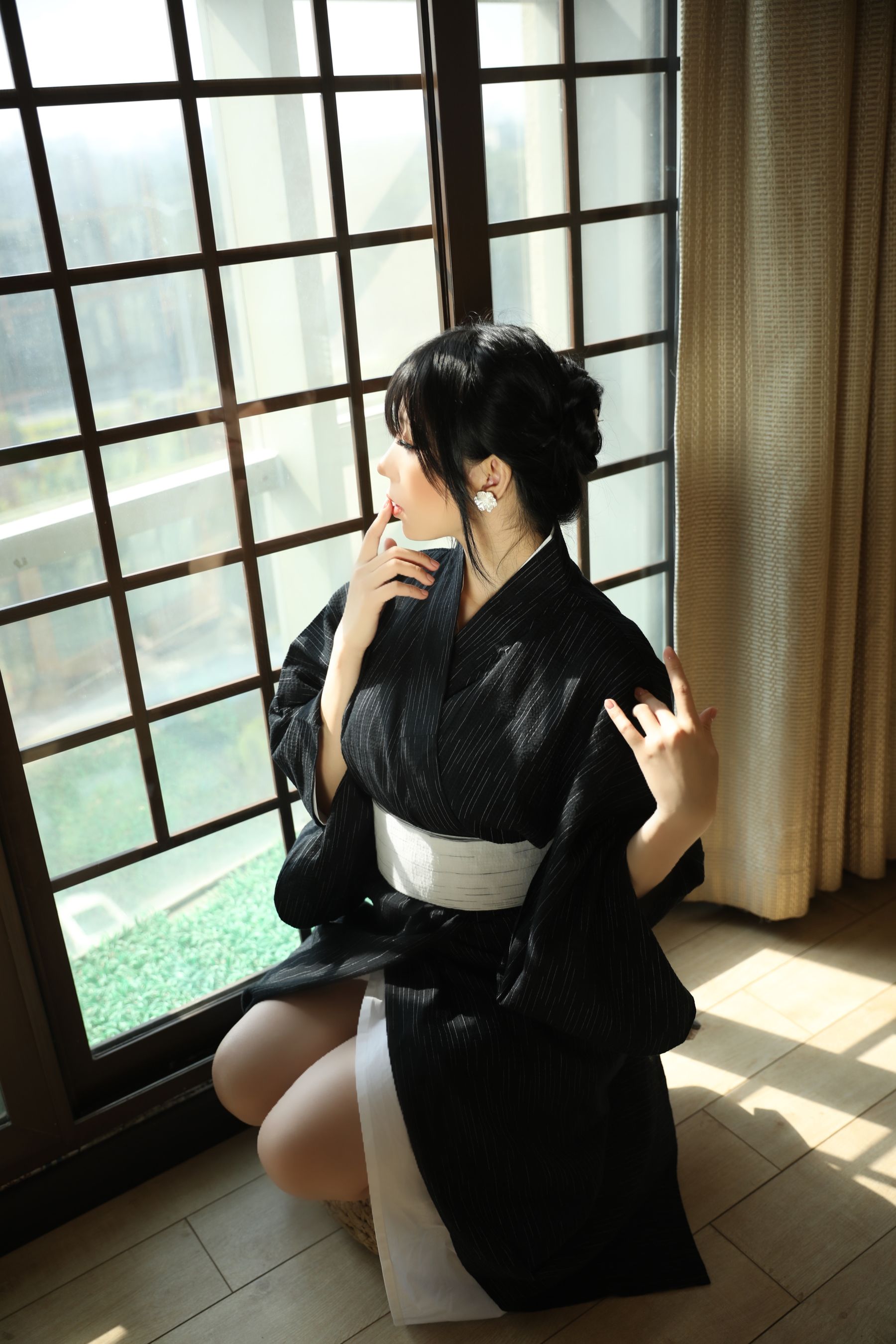 [福利COS] 二次元巨乳美女鹿野希 - 未亡人第13张