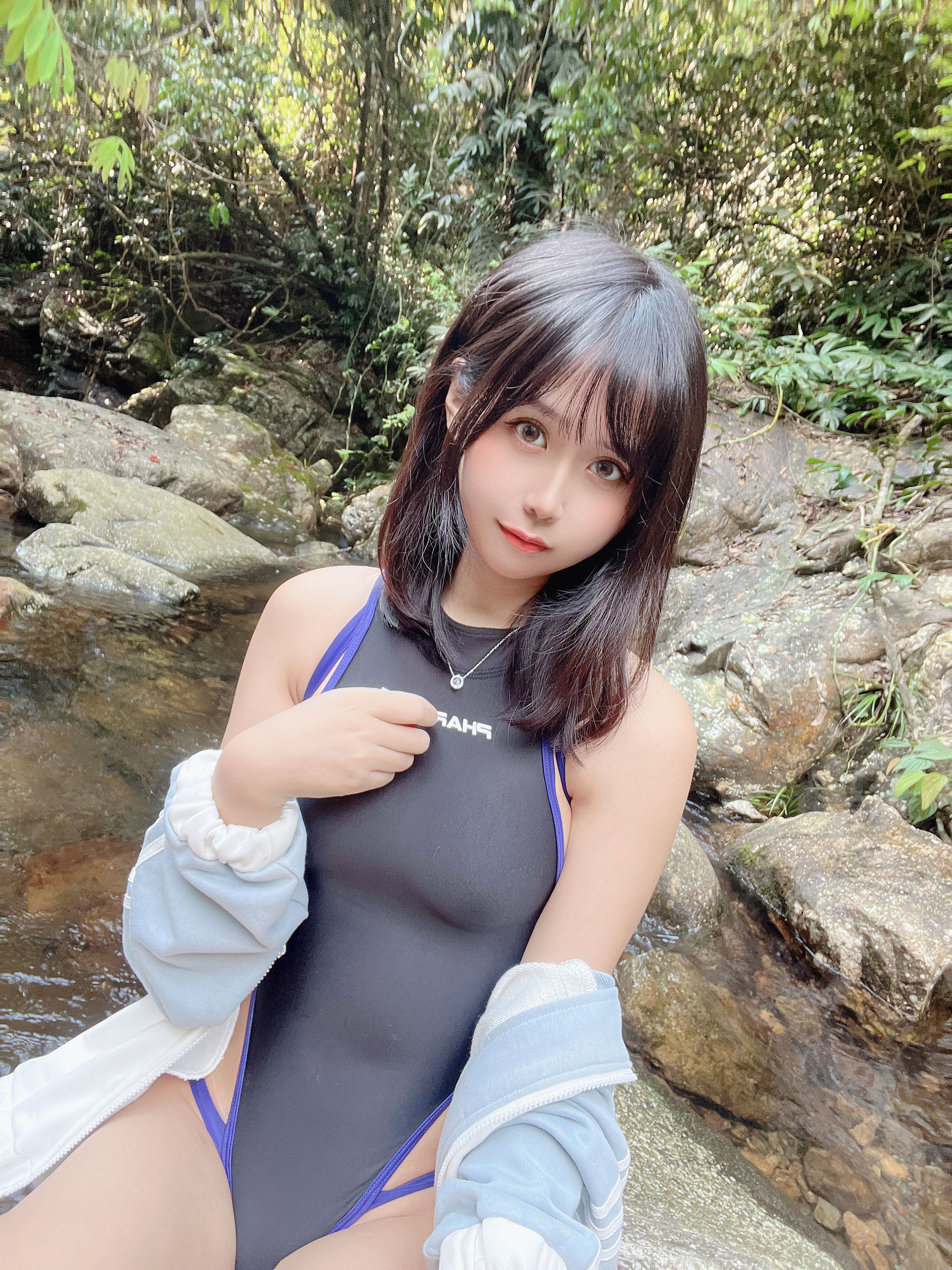 [福利COS] 阳光美少女萌芽儿o0 × 琪鸽 - 百合竞技泳衣第28张