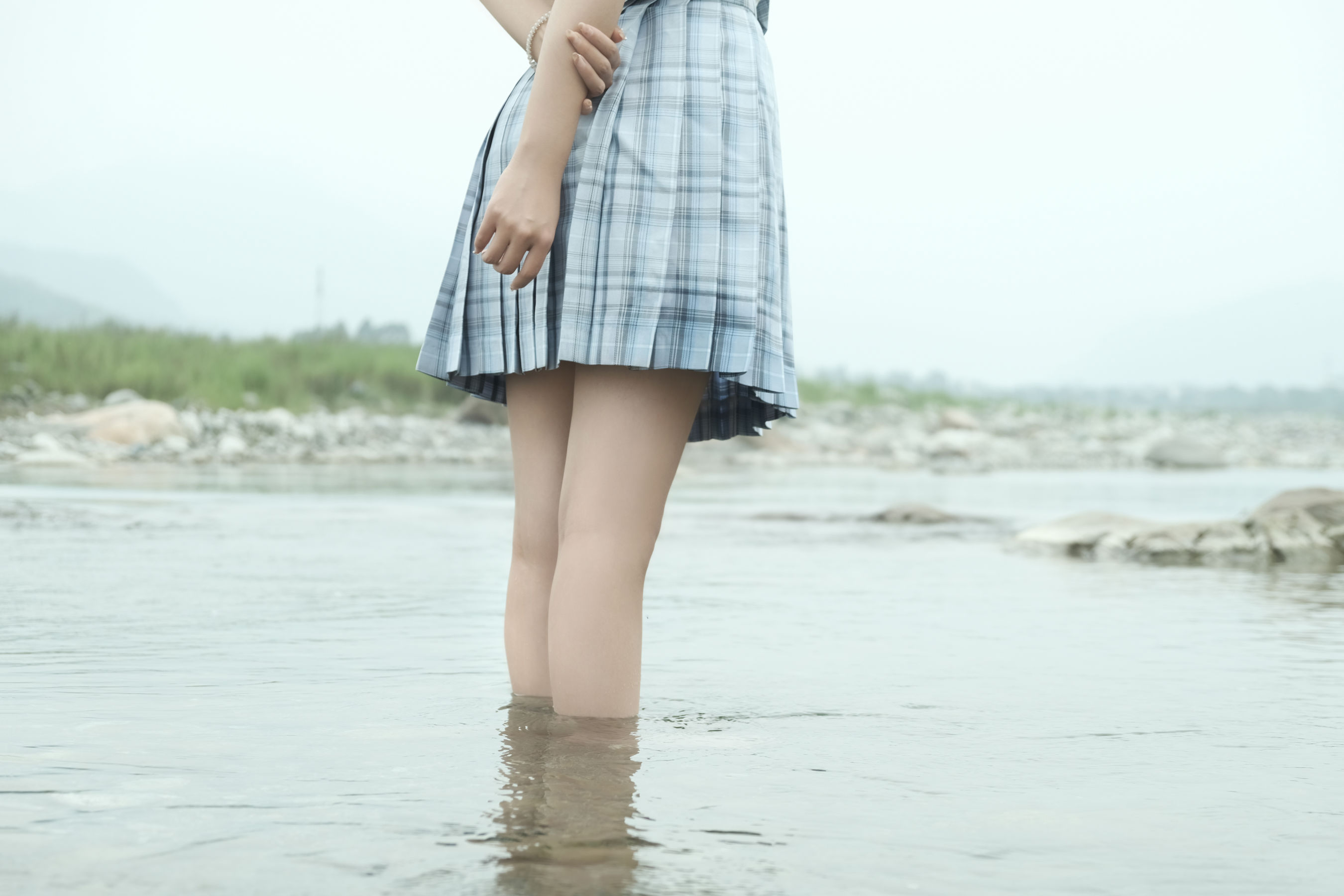 [福利COS] eloise软软 - 河边JK第12张