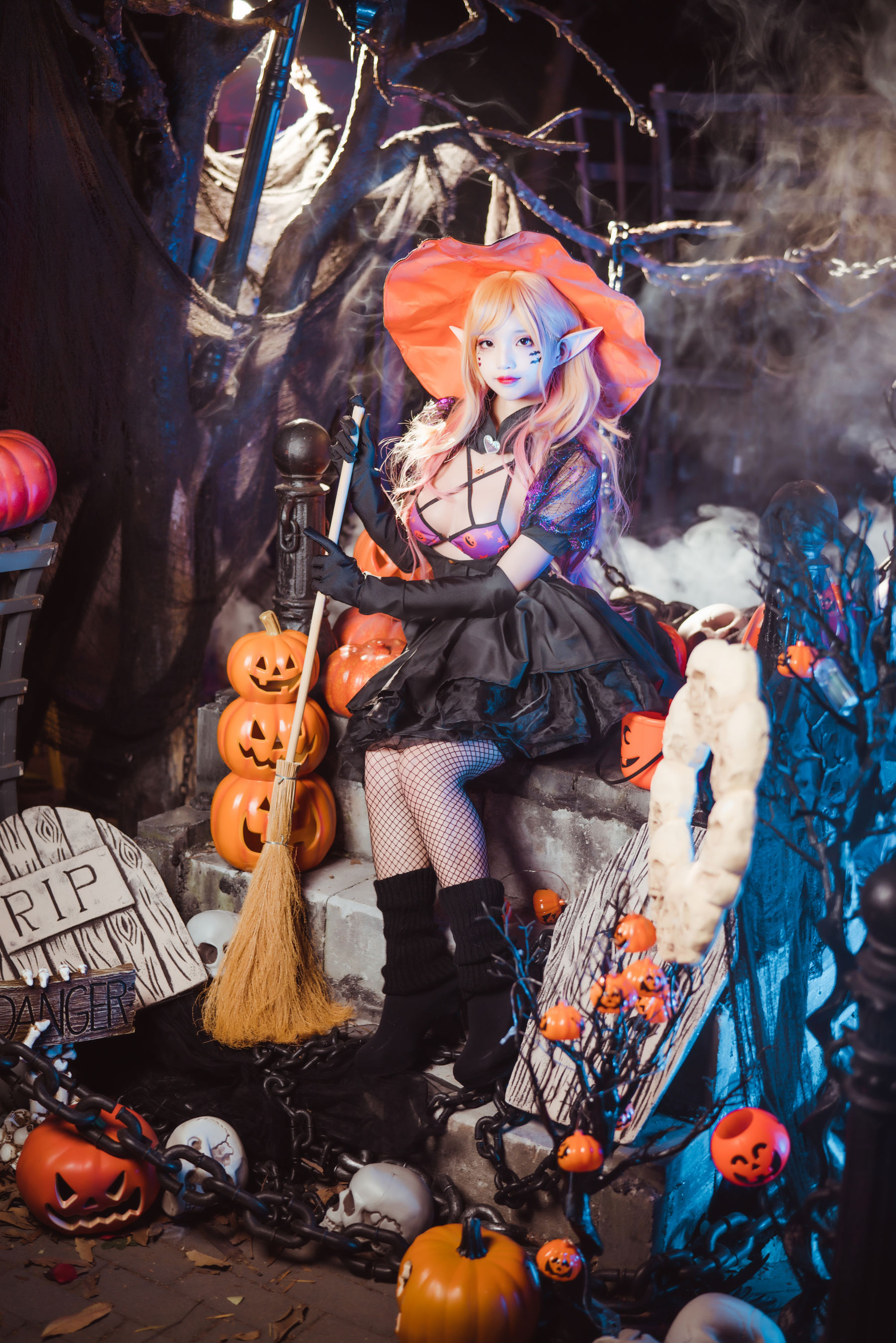 [福利COS] 狐玖玖 - 喜多川万圣节第2张