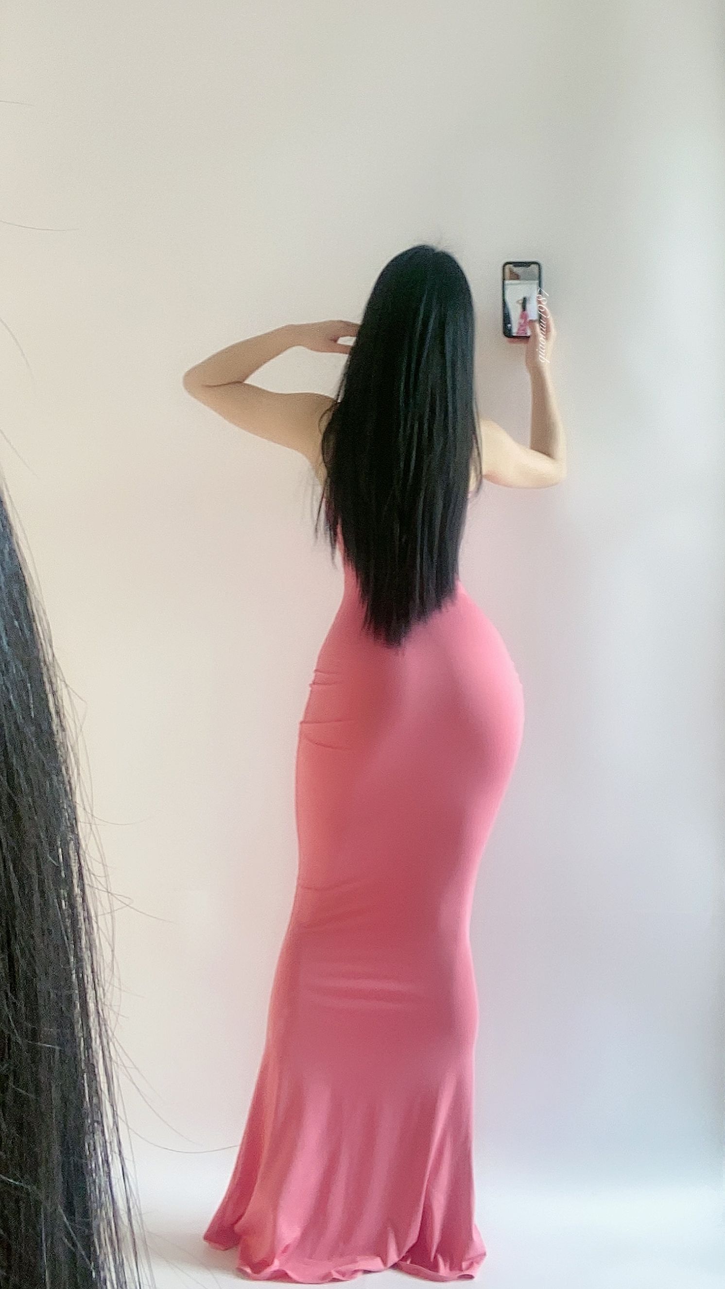 [福利COS] 俏妞qiaoniuTT - 丝袜长腿翘臀 视图合集第42张