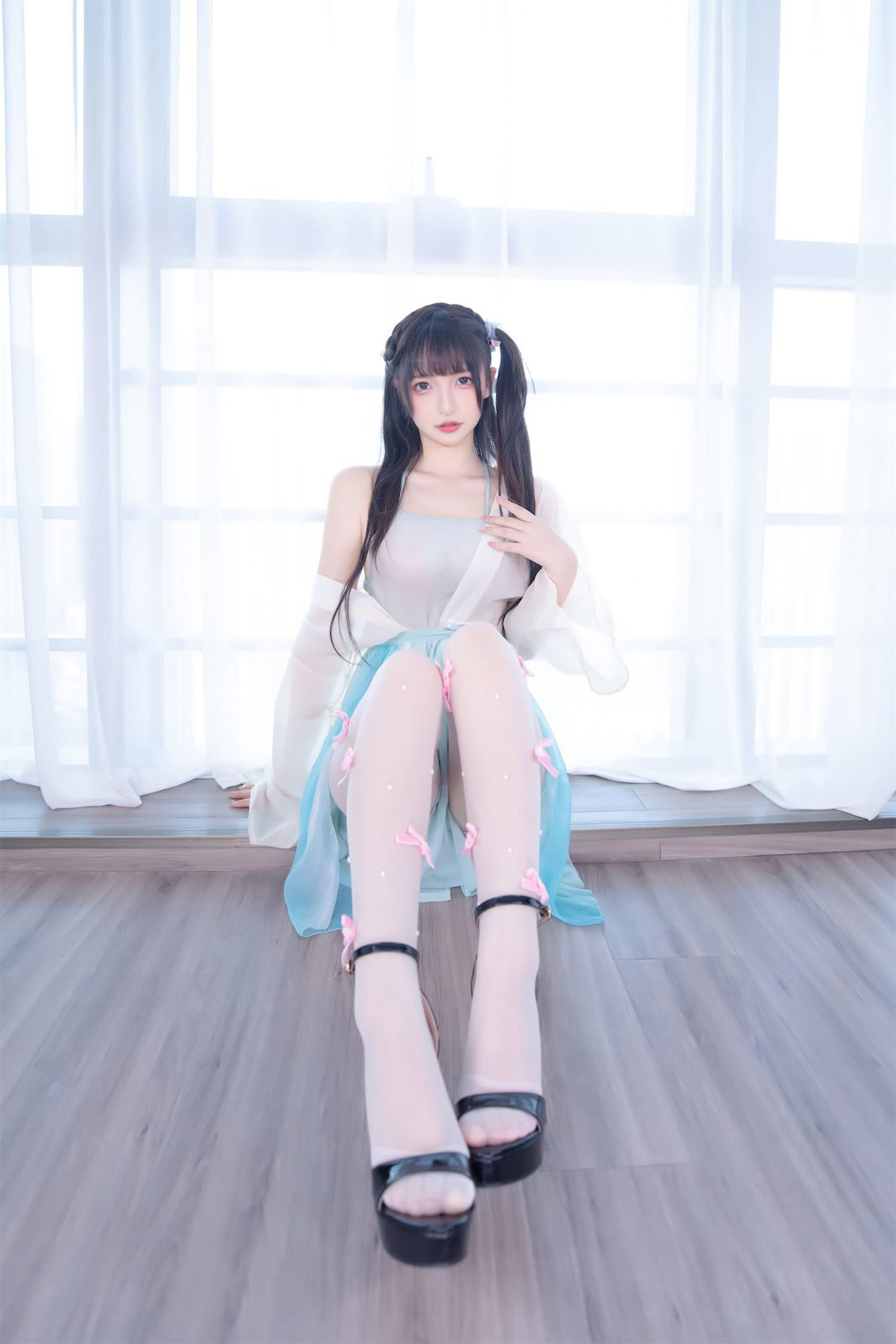 [福利COS] 萝莉神楽板真冬 之醉梦星河第4张