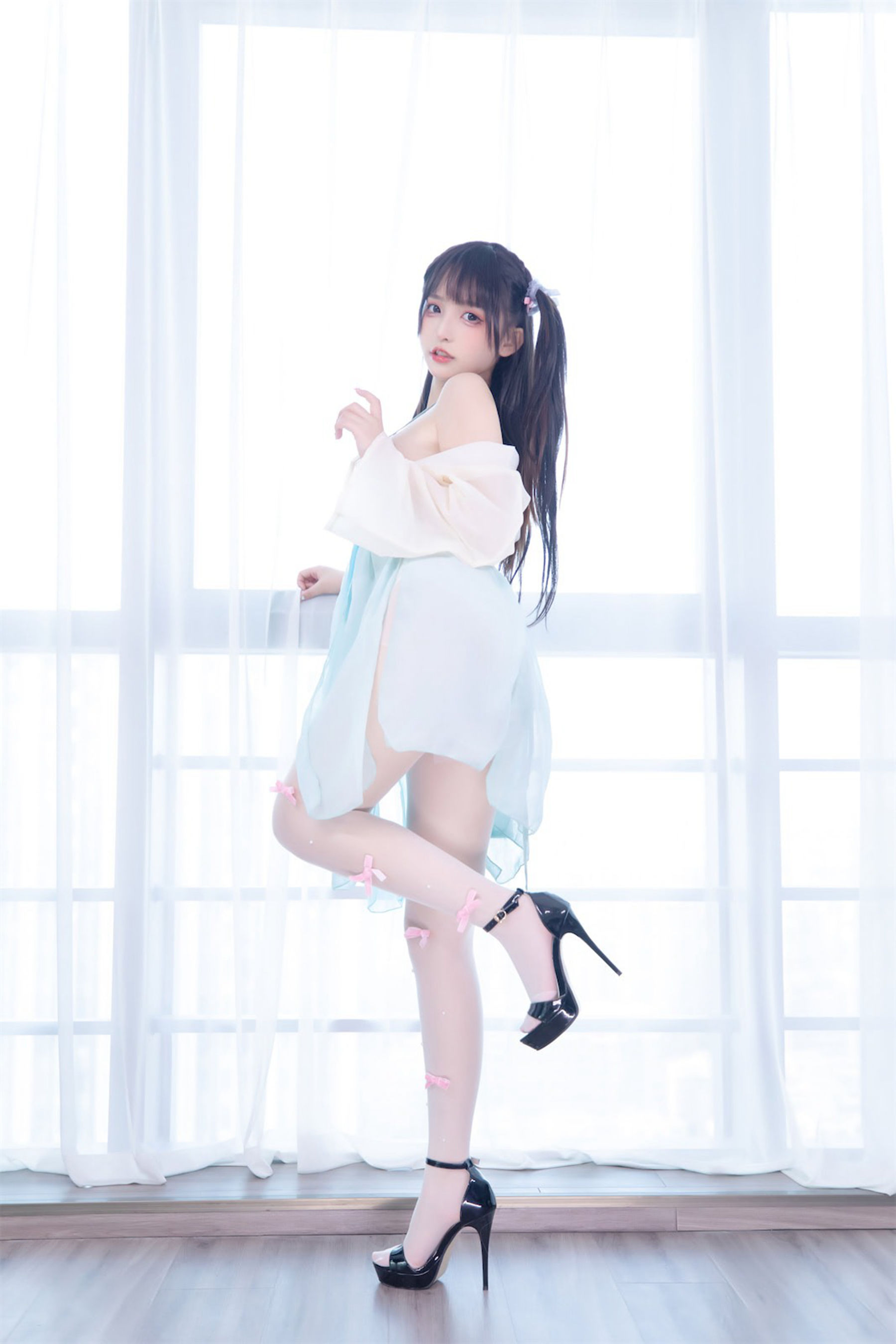 [福利COS] 萝莉神楽板真冬 之醉梦星河第17张