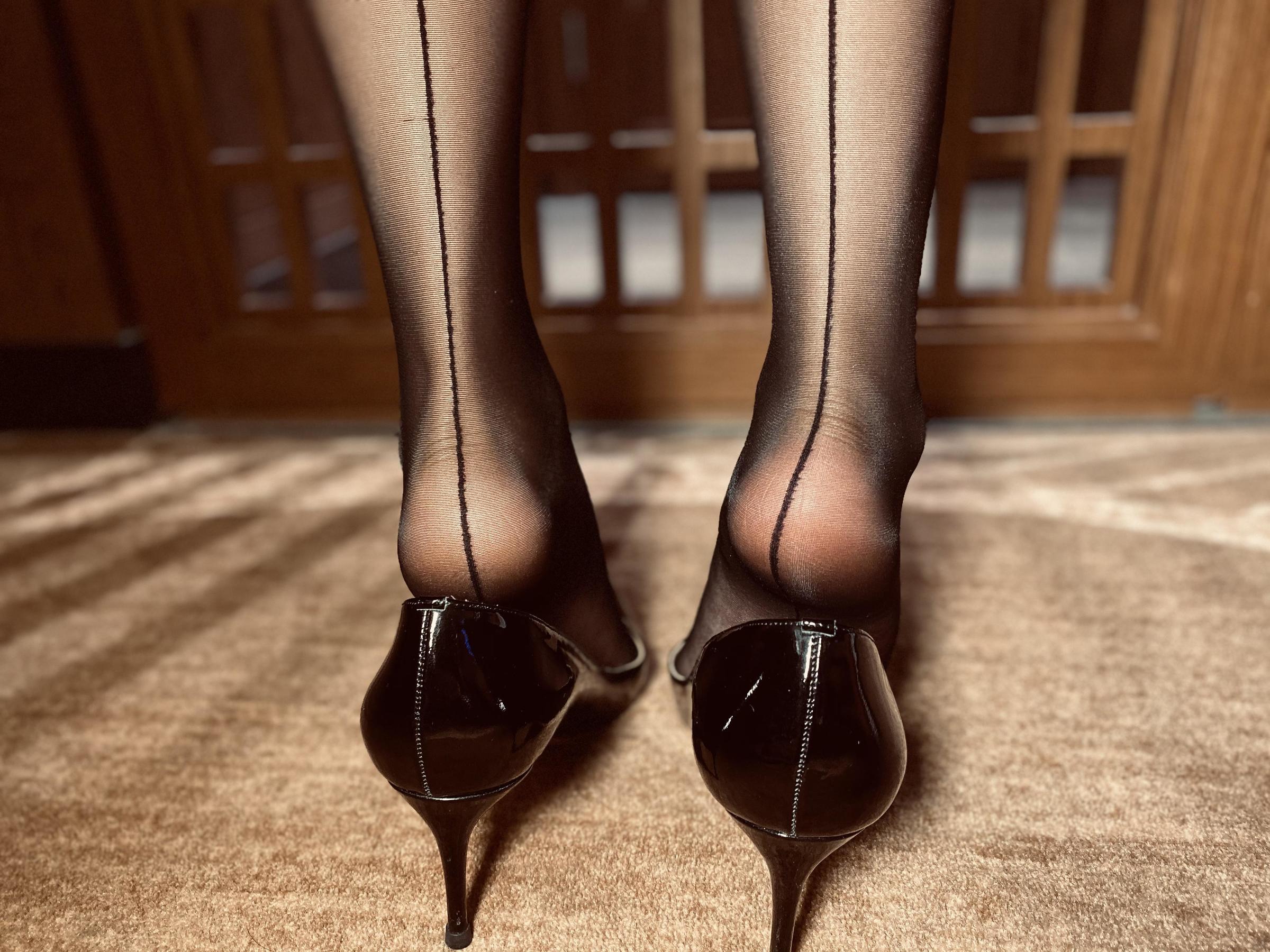 [福利COS] 软妹小九九 丝足微信朋友圈收费资源打包下载2第13张