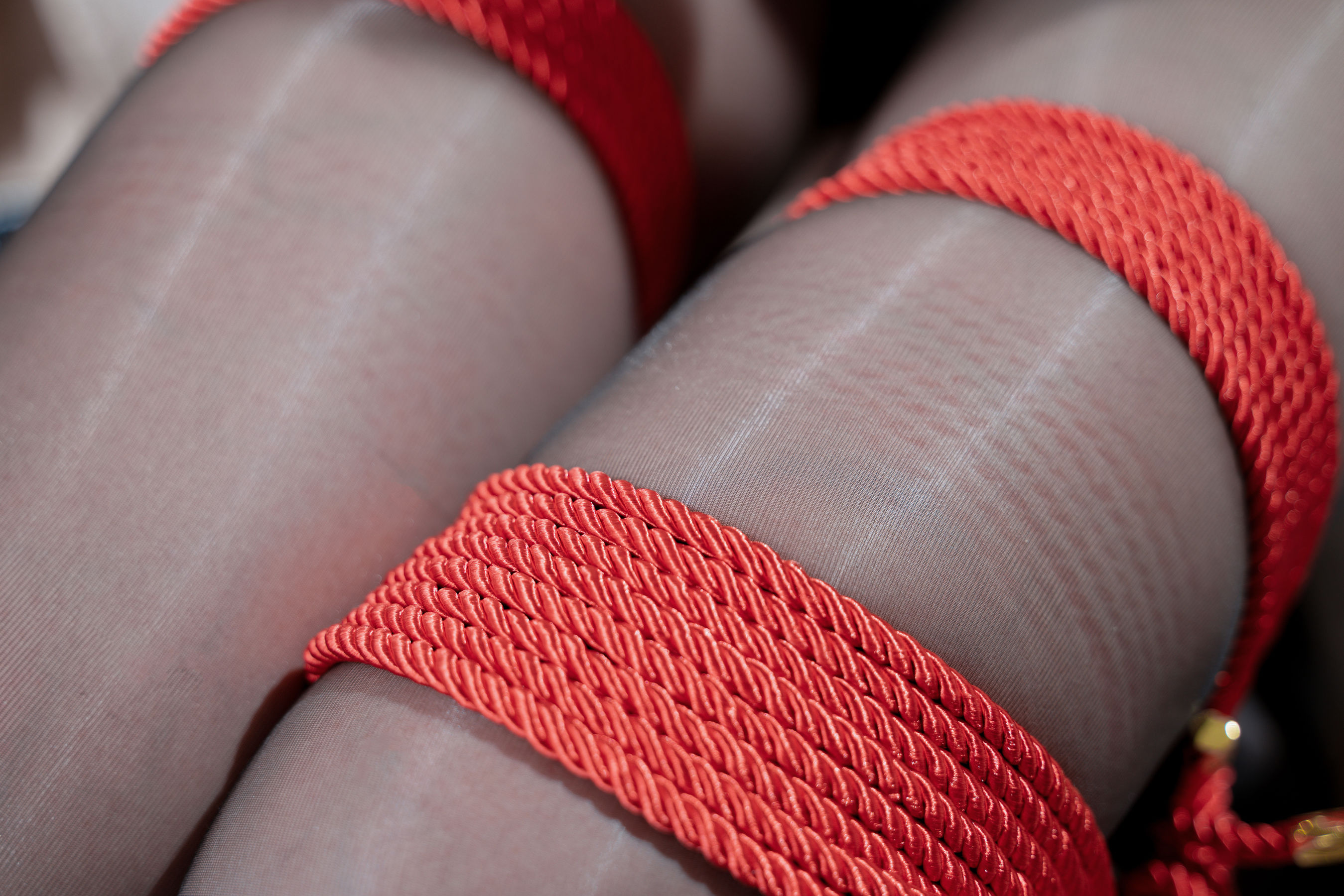 [福利COS] miko酱ww - 缠绕女警第7张