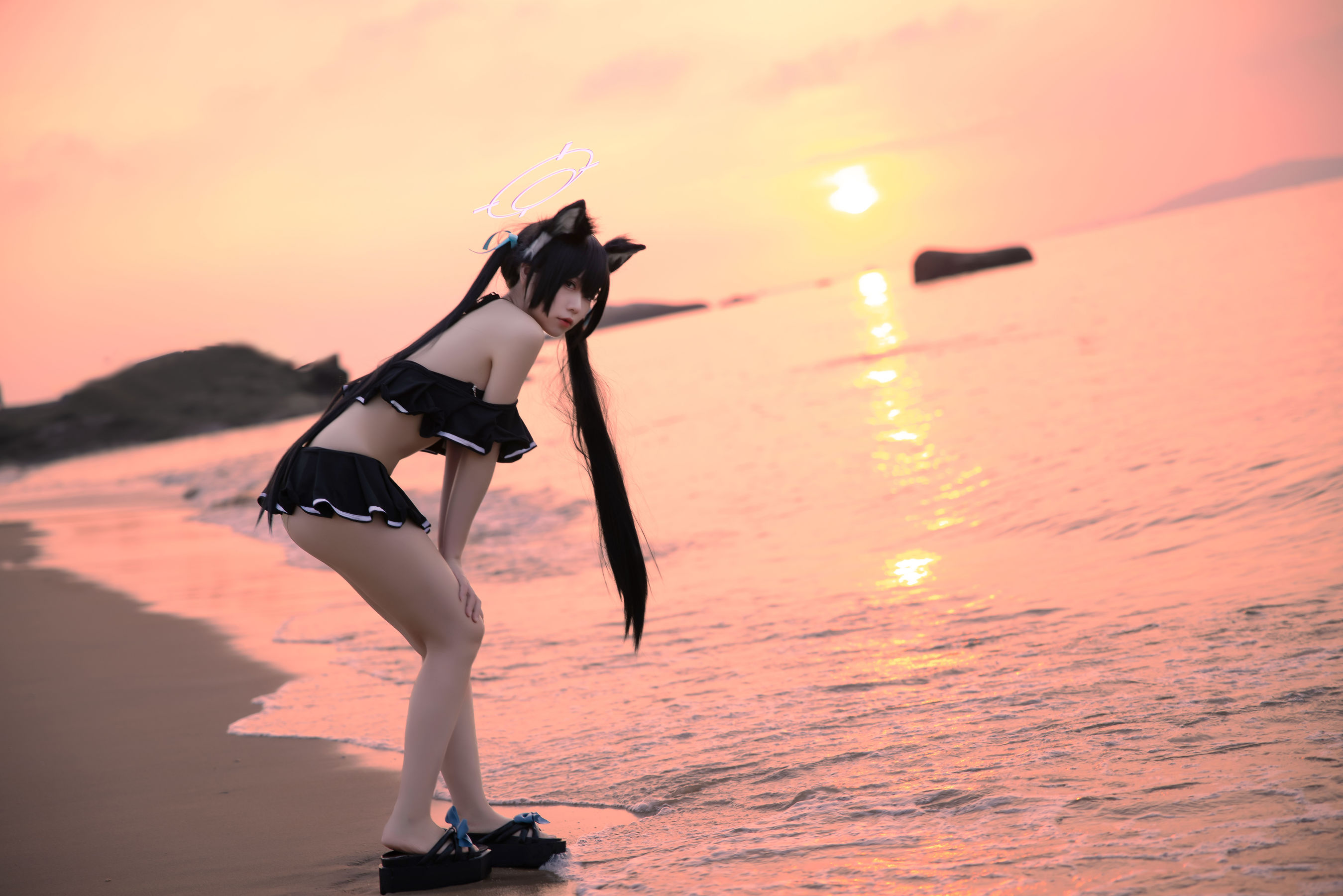 [福利COS] 动漫博主G44不会受伤 - 碧蓝档案 黑見芹香 海边泳装第2张