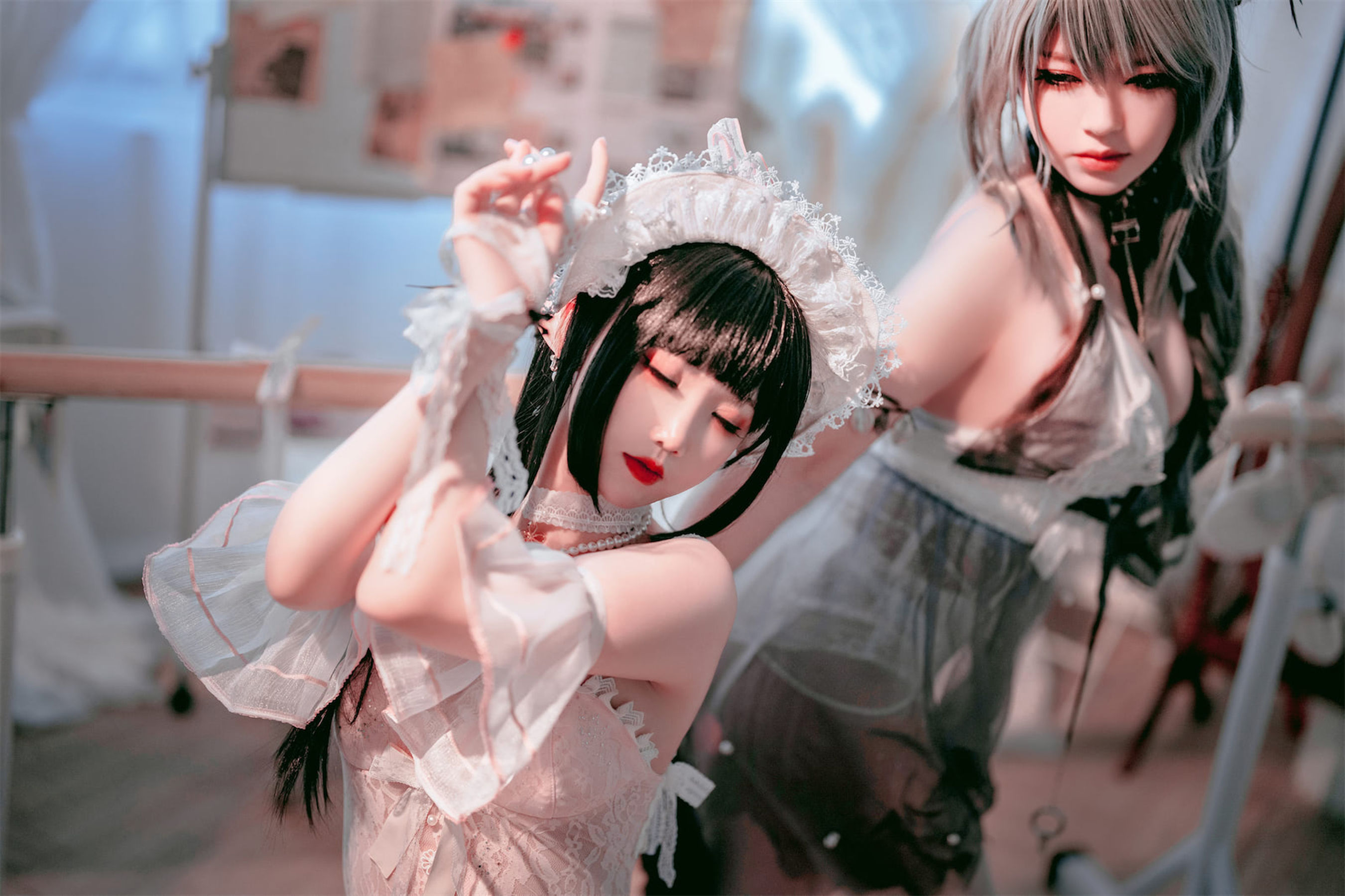 [福利COS] 可爱人气Coser面饼仙儿&amp;amp;半半子 - Arknights 黑x森蚺バレエ第15张