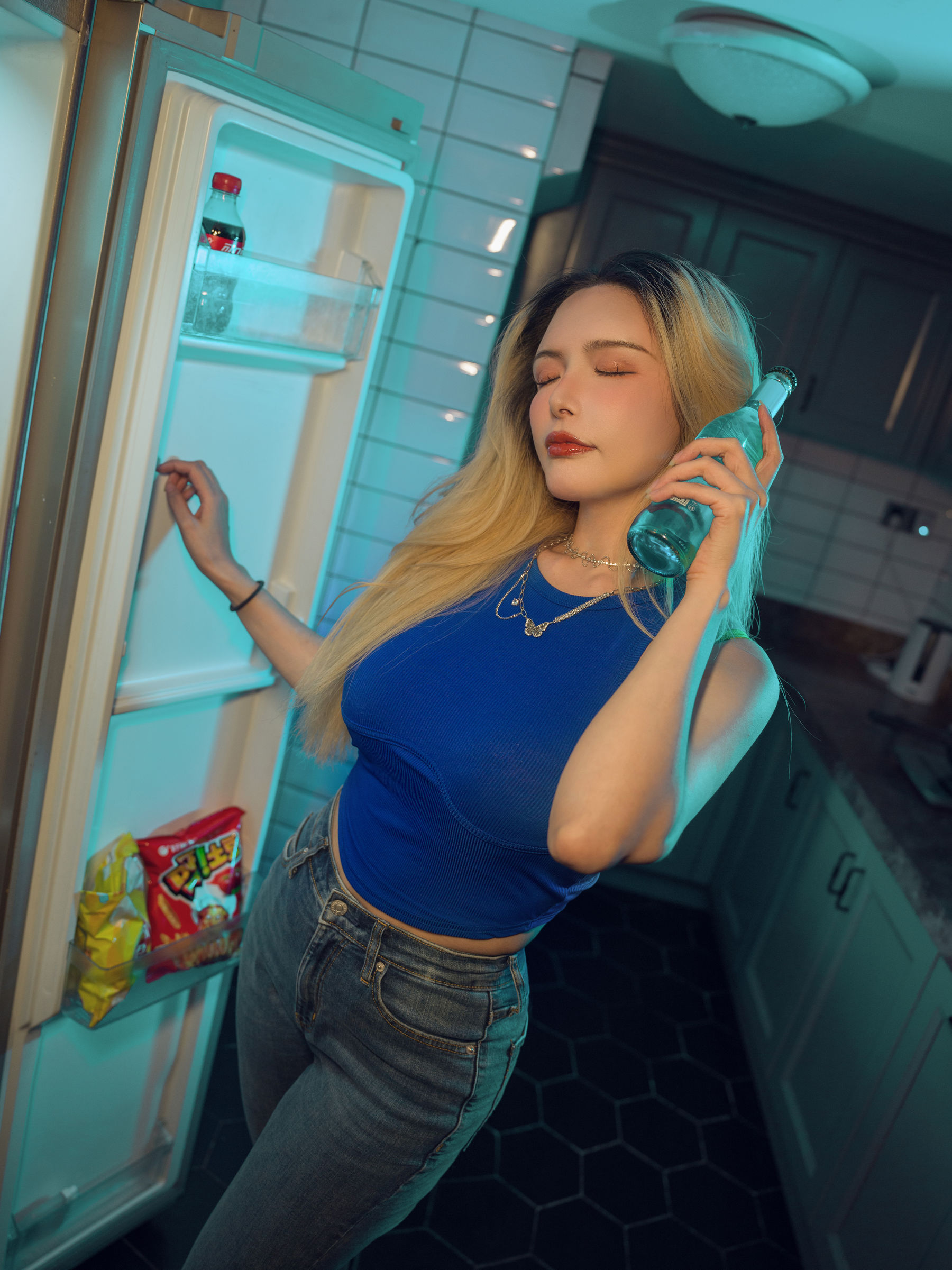 [福利COS] 秋和柯基(夏小秋秋秋) - 微醺第1张