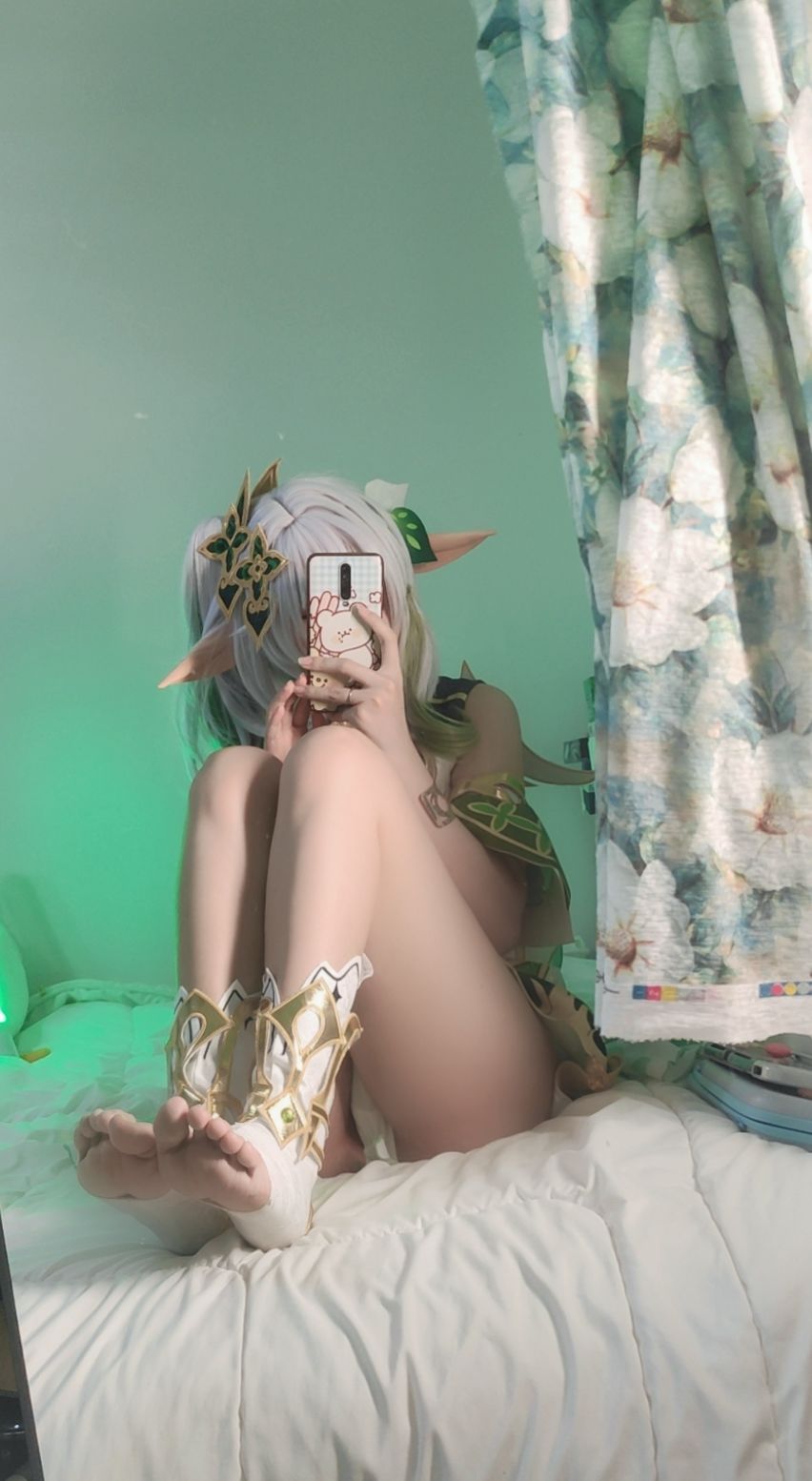 [福利COS] 洛桑w伊梓 - 小草神第7张