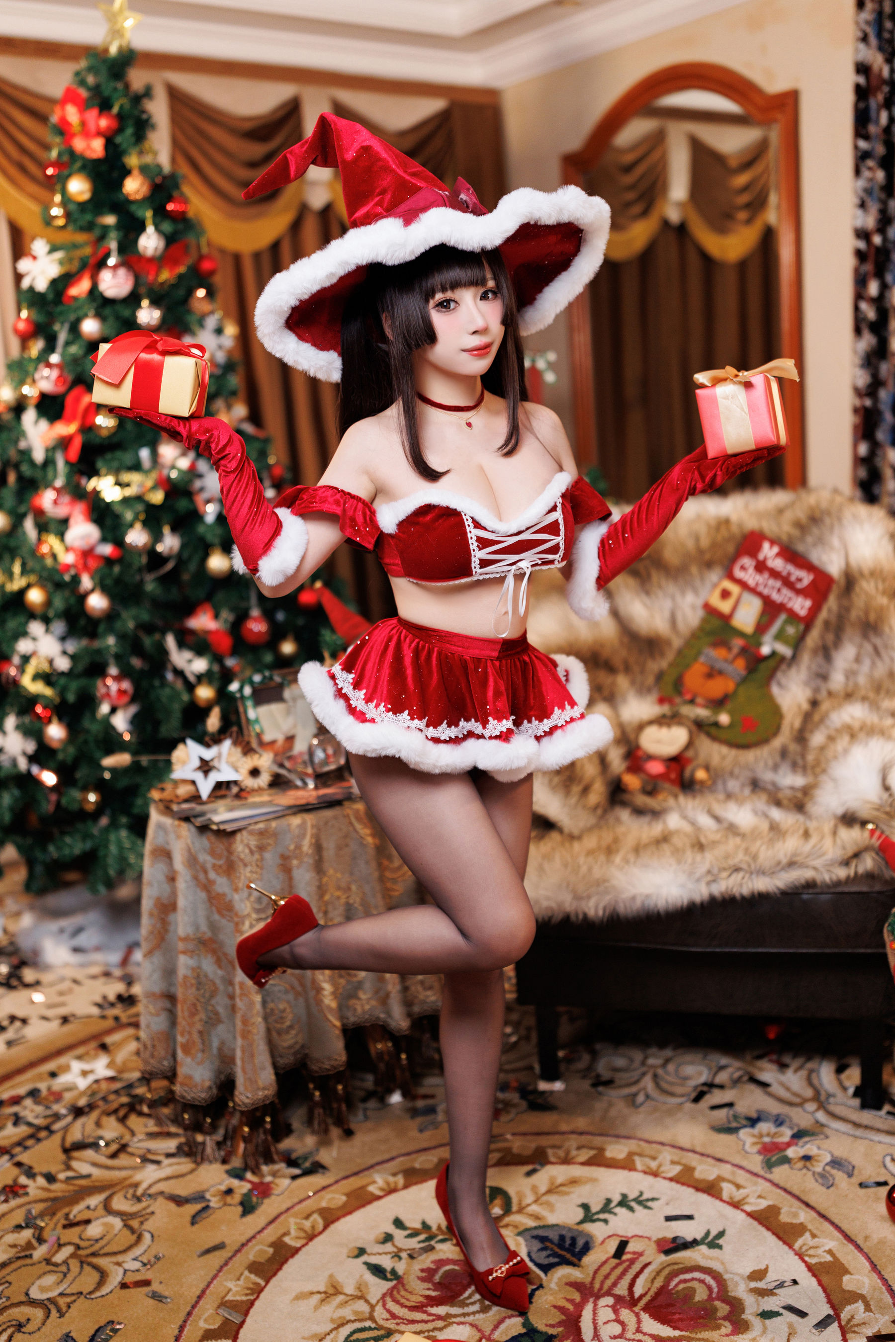 [福利COS] 胡桃猫Kurumineko - 魔女圣诞夜第1张