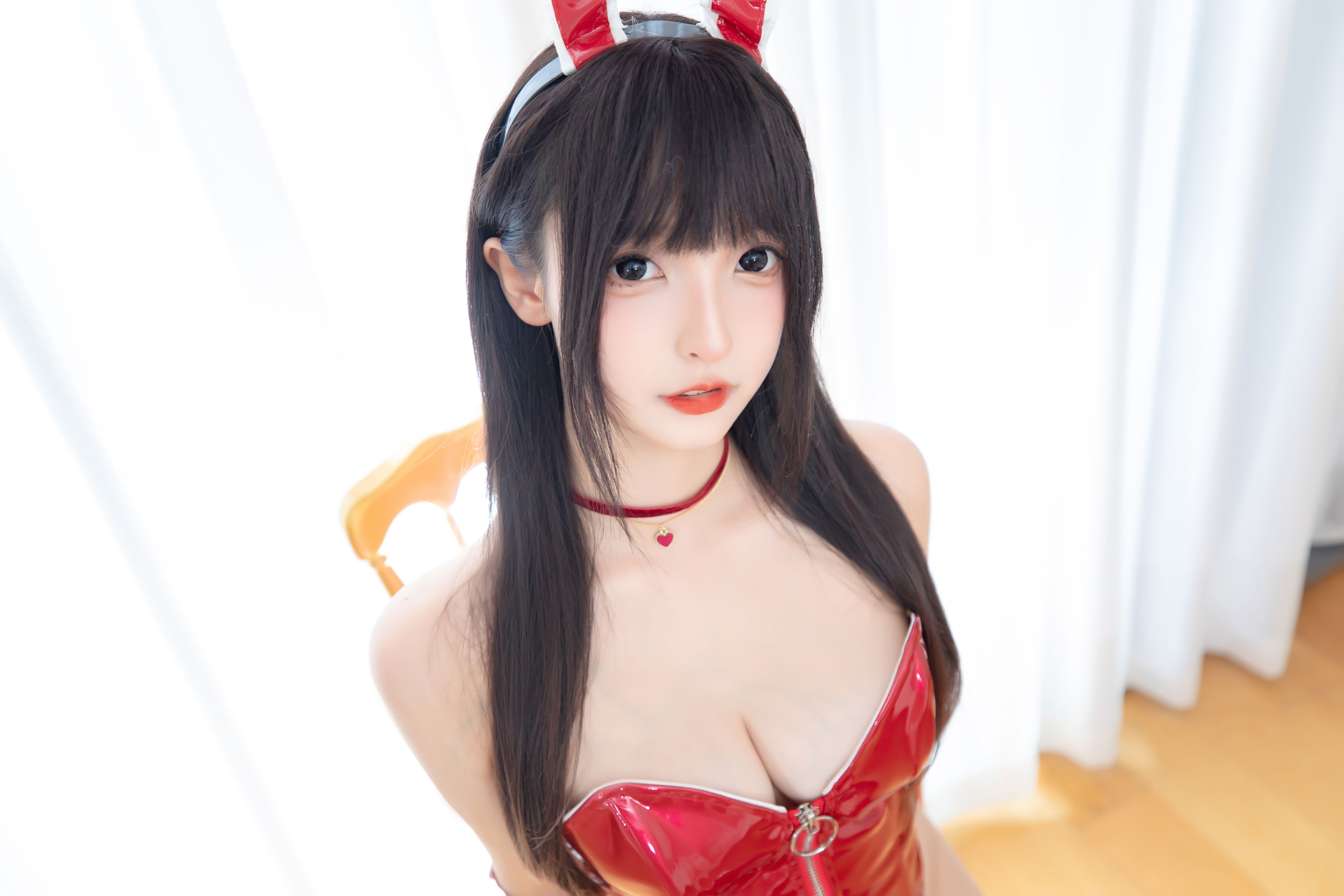 [福利COS] 萝莉神楽板真冬 之红兔迎春第4张