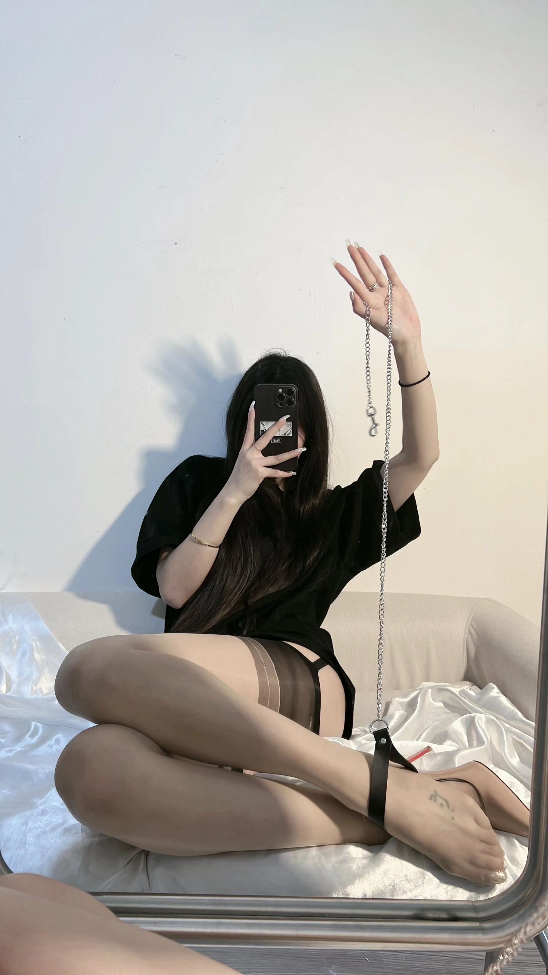 [福利COS] 陈佩奇yyyy - 灰色提袜第2张