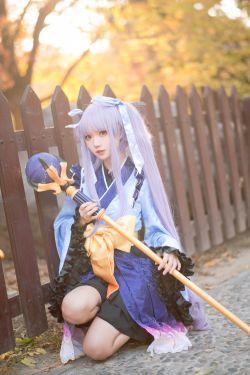 [网红COS] 花柒Hana - 镜华小仓唯