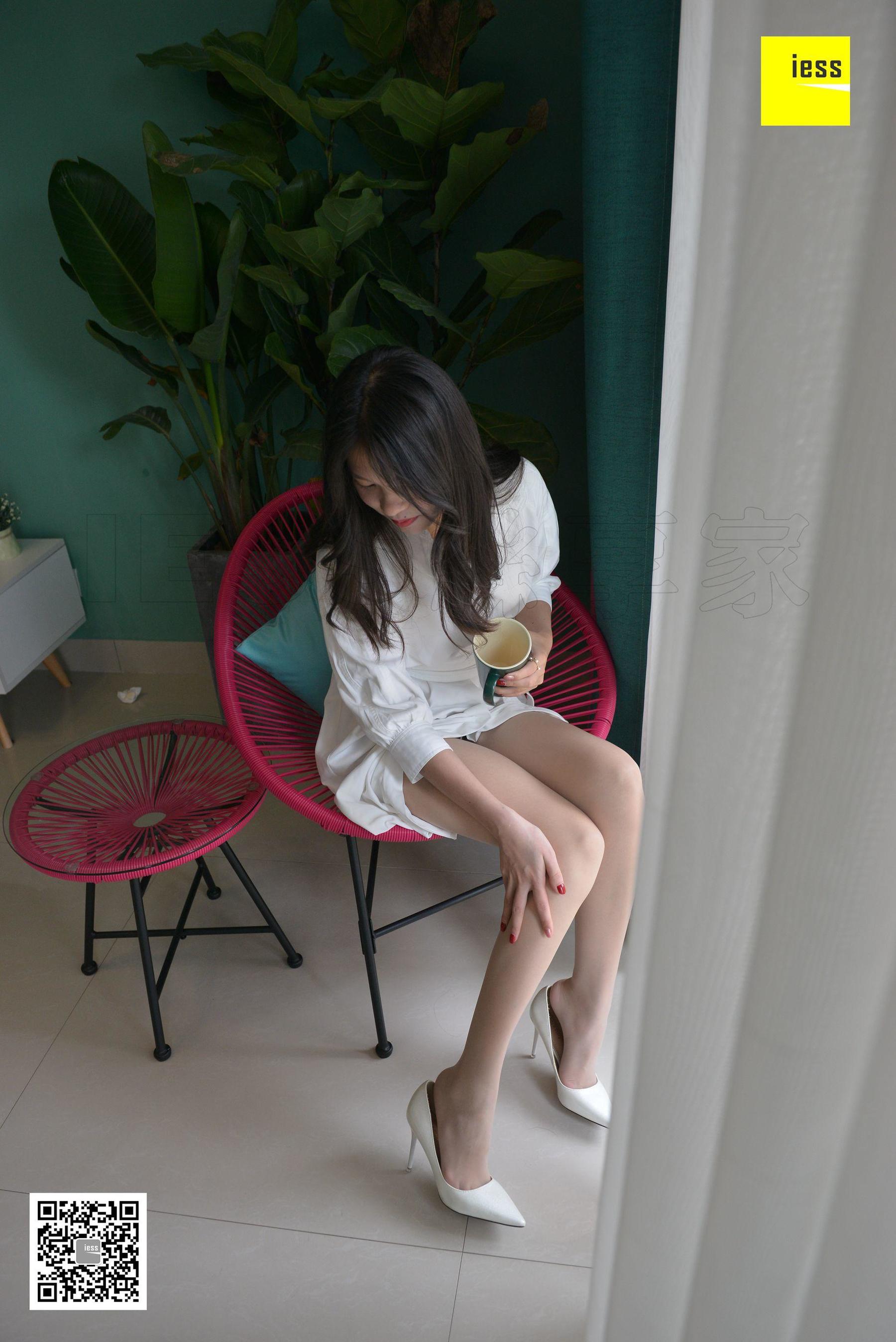 模特七七 《七七的仙女白裙》 [异思趣向IESS] 写真集第2张