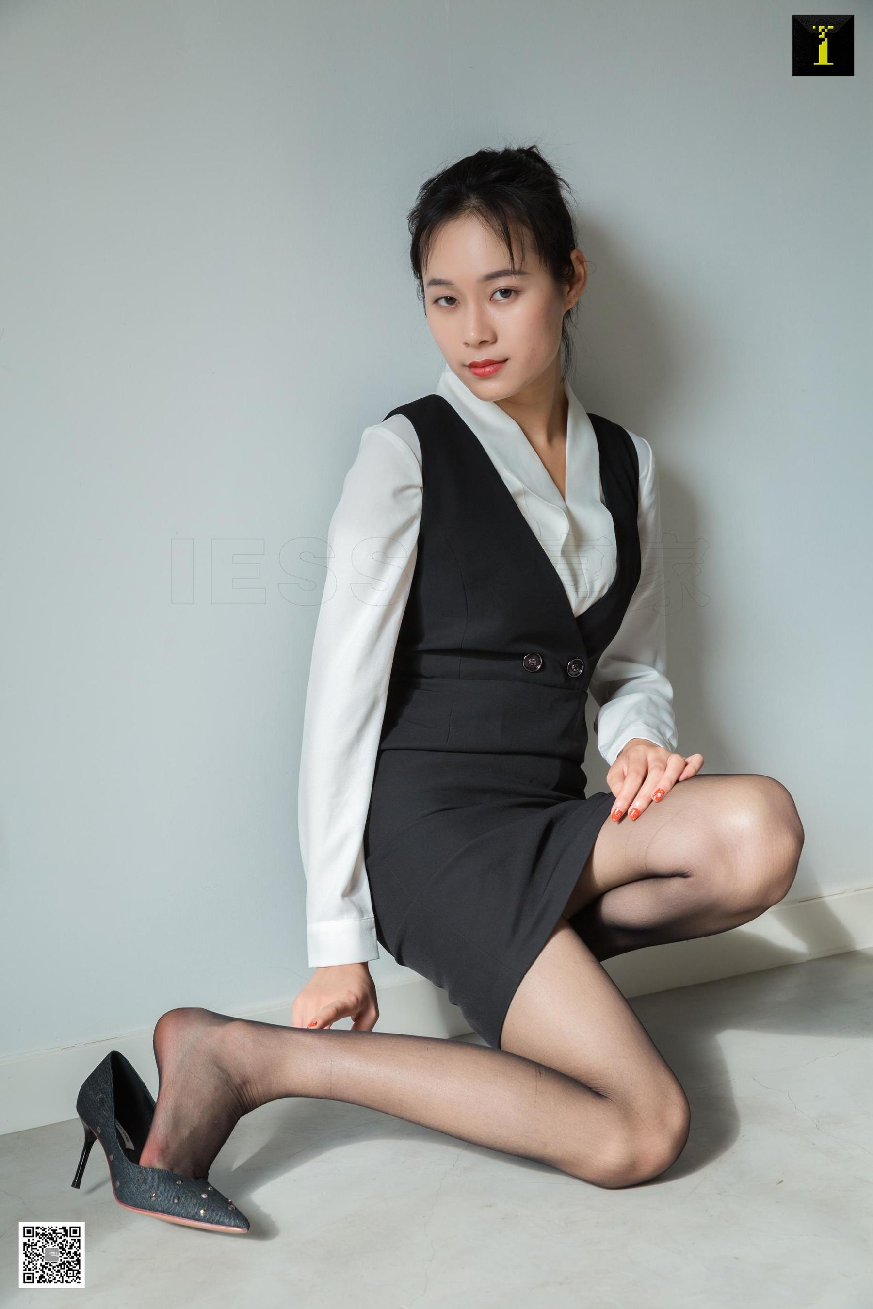 小小 《开工碰上女上司》 [异思趣向IESS] 写真集第7张