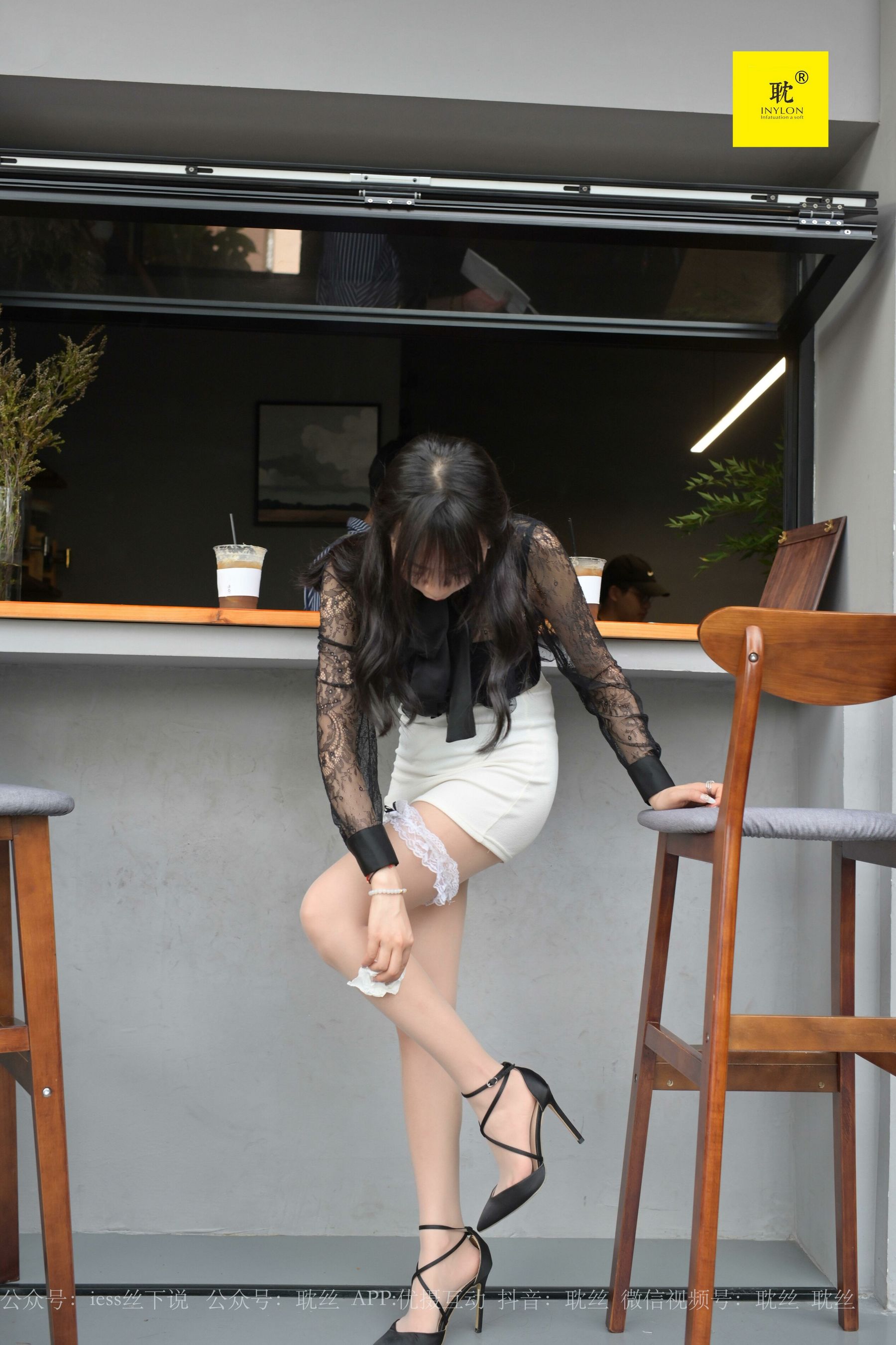 [IESS异思趣向]第N种幻想 咖啡厅的意外⑤  丝袜美腿第16张