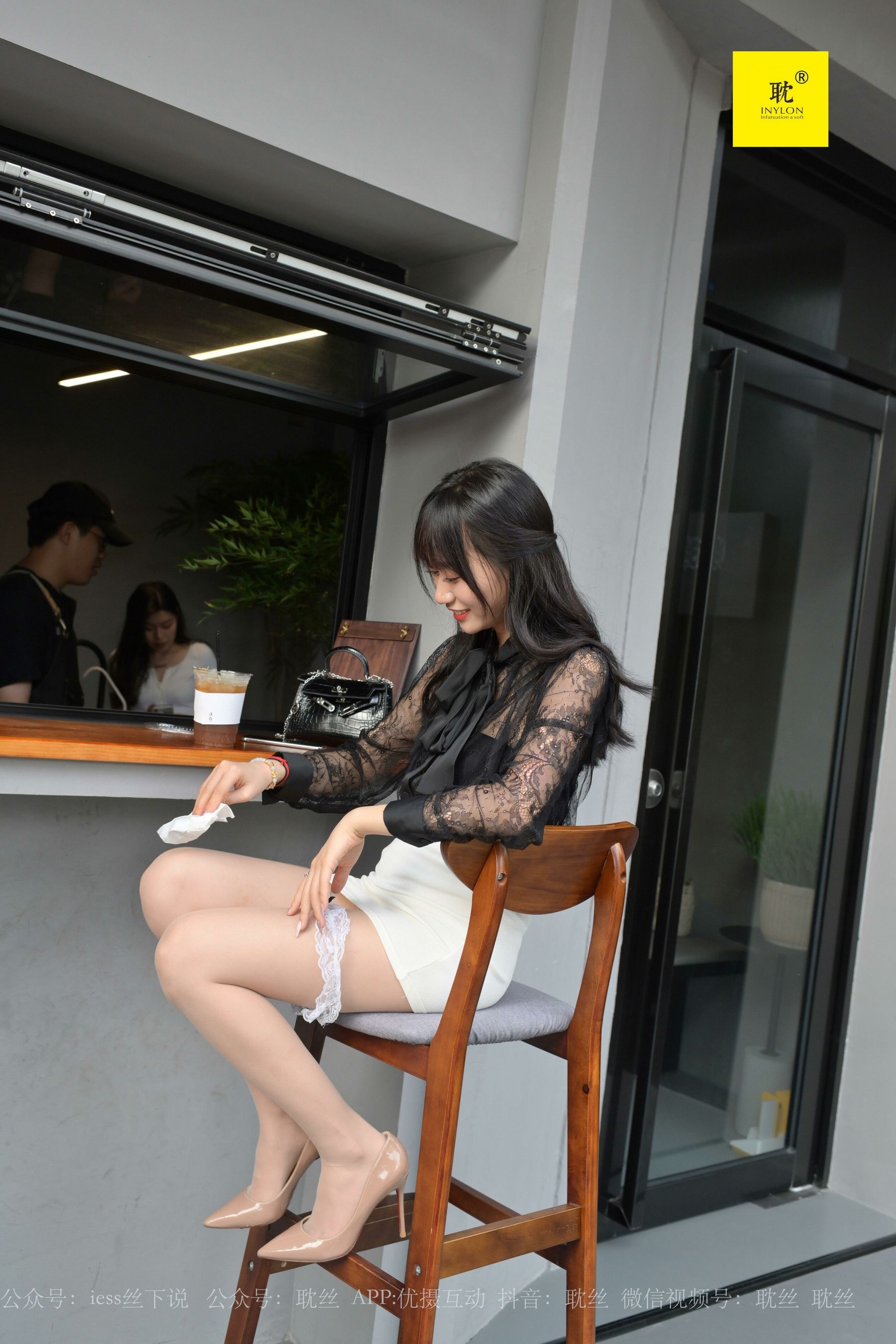 [IESS异思趣向]第N种幻想 咖啡厅的意外⑧ 美西  丝袜美腿套图第13张