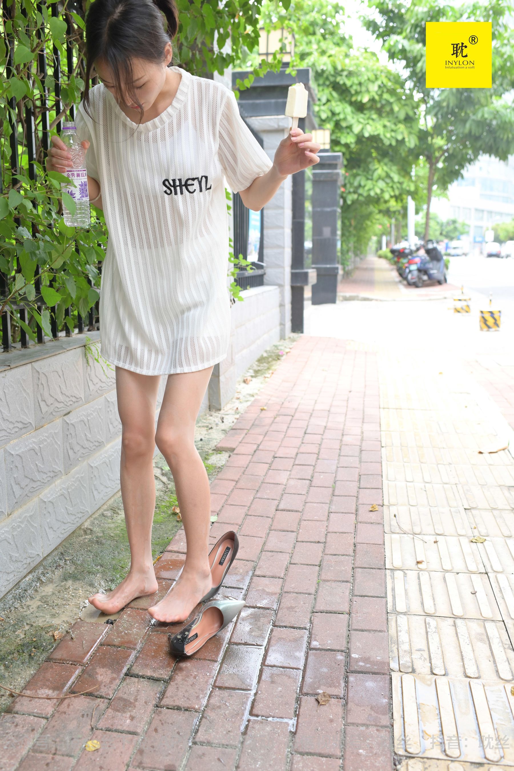 [IESS异思趣向]第N种幻想 孤单的周末④ 小六  丝袜美腿套图第17张