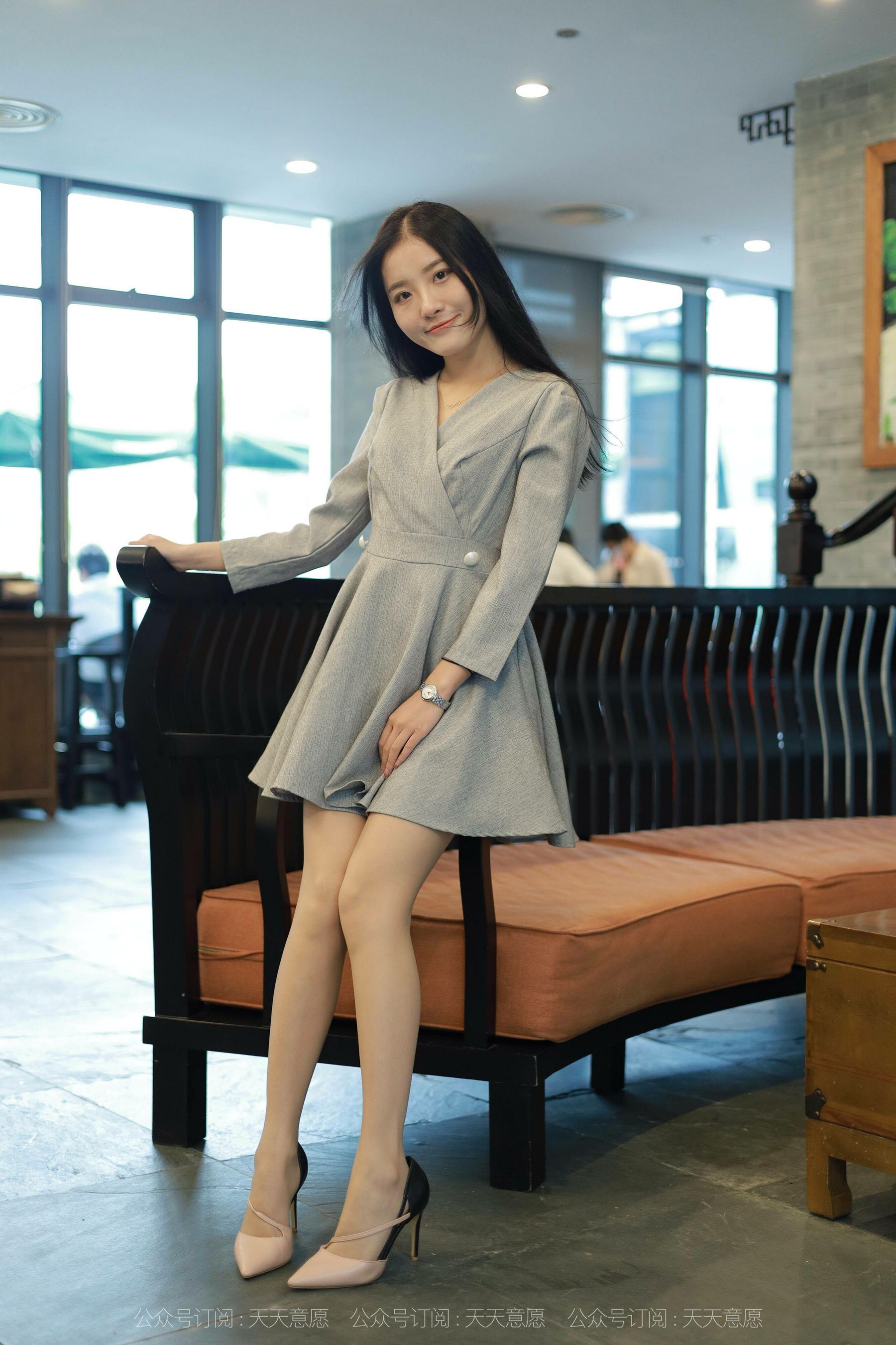 [异思趣向IESS]  模特 婉苹 《美女配咖啡》第3张
