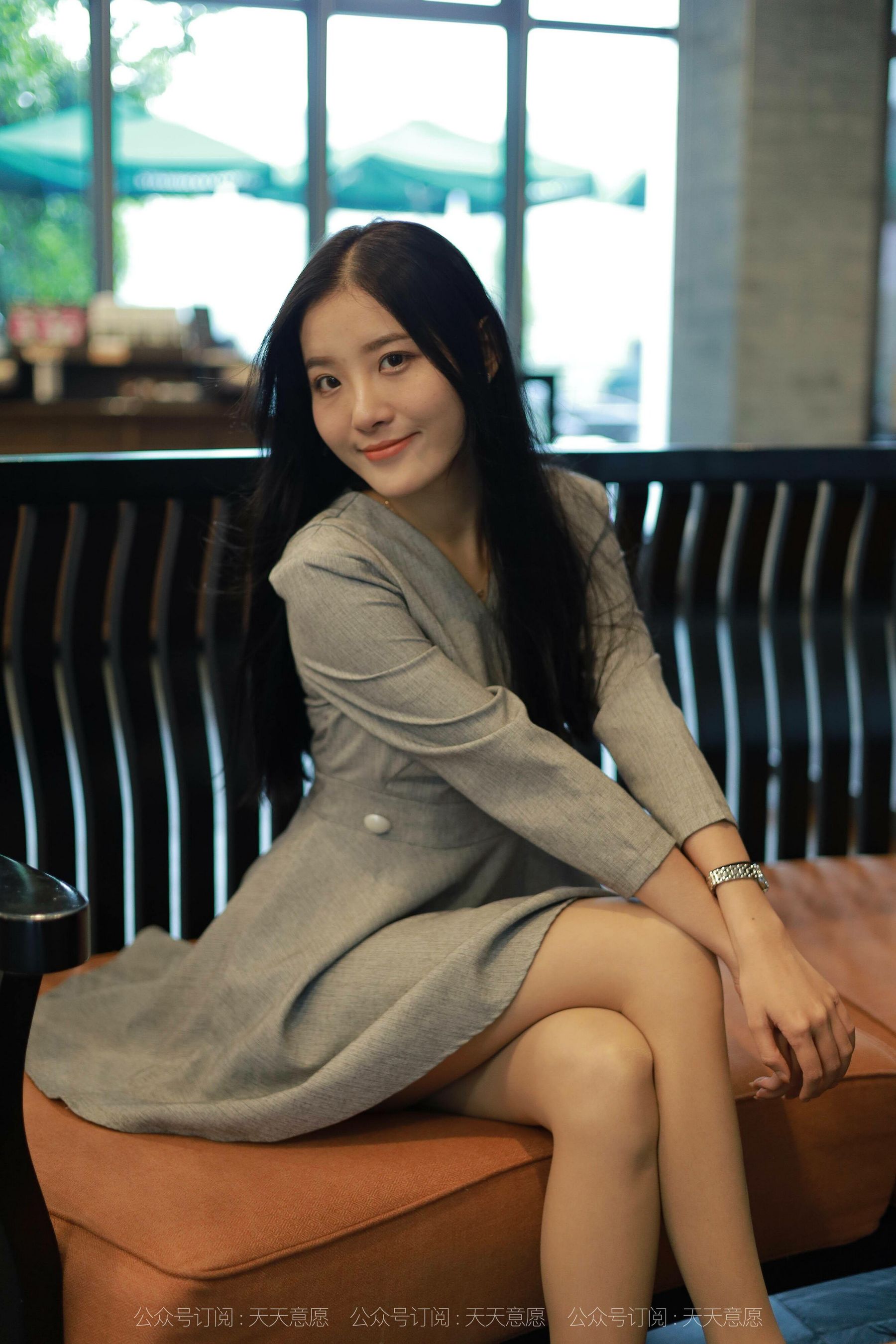 [异思趣向IESS]  模特 婉苹 《美女配咖啡》第14张