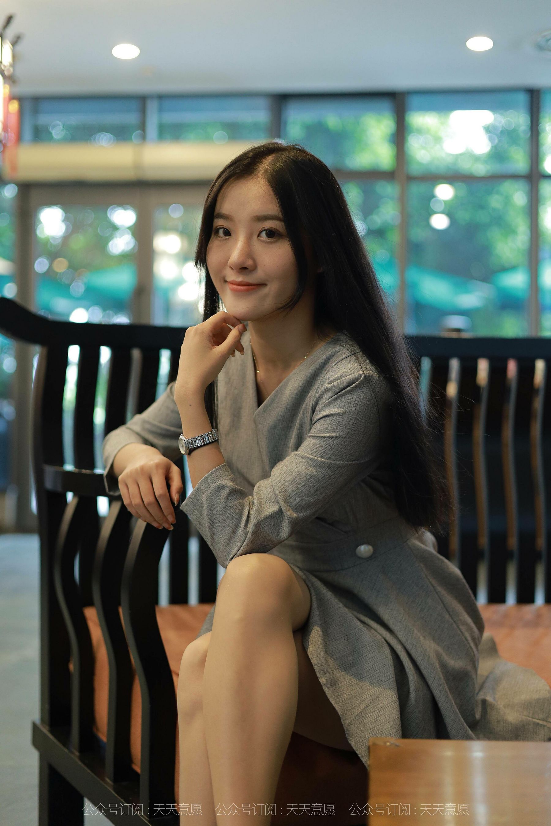 [异思趣向IESS]  模特 婉苹 《美女配咖啡》第18张