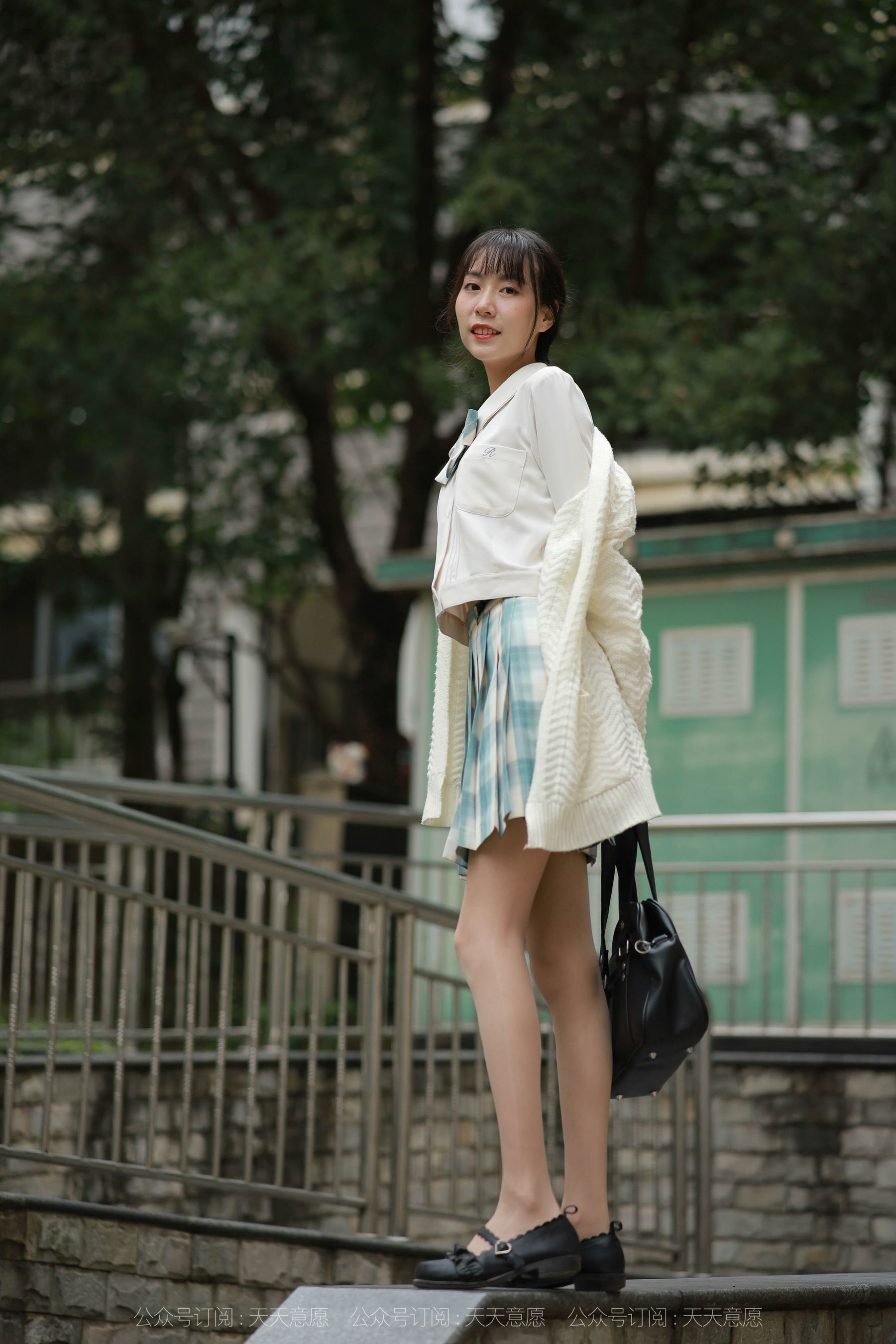 [异思趣向IESS]  模特 团团 《长腿JK装》第19张