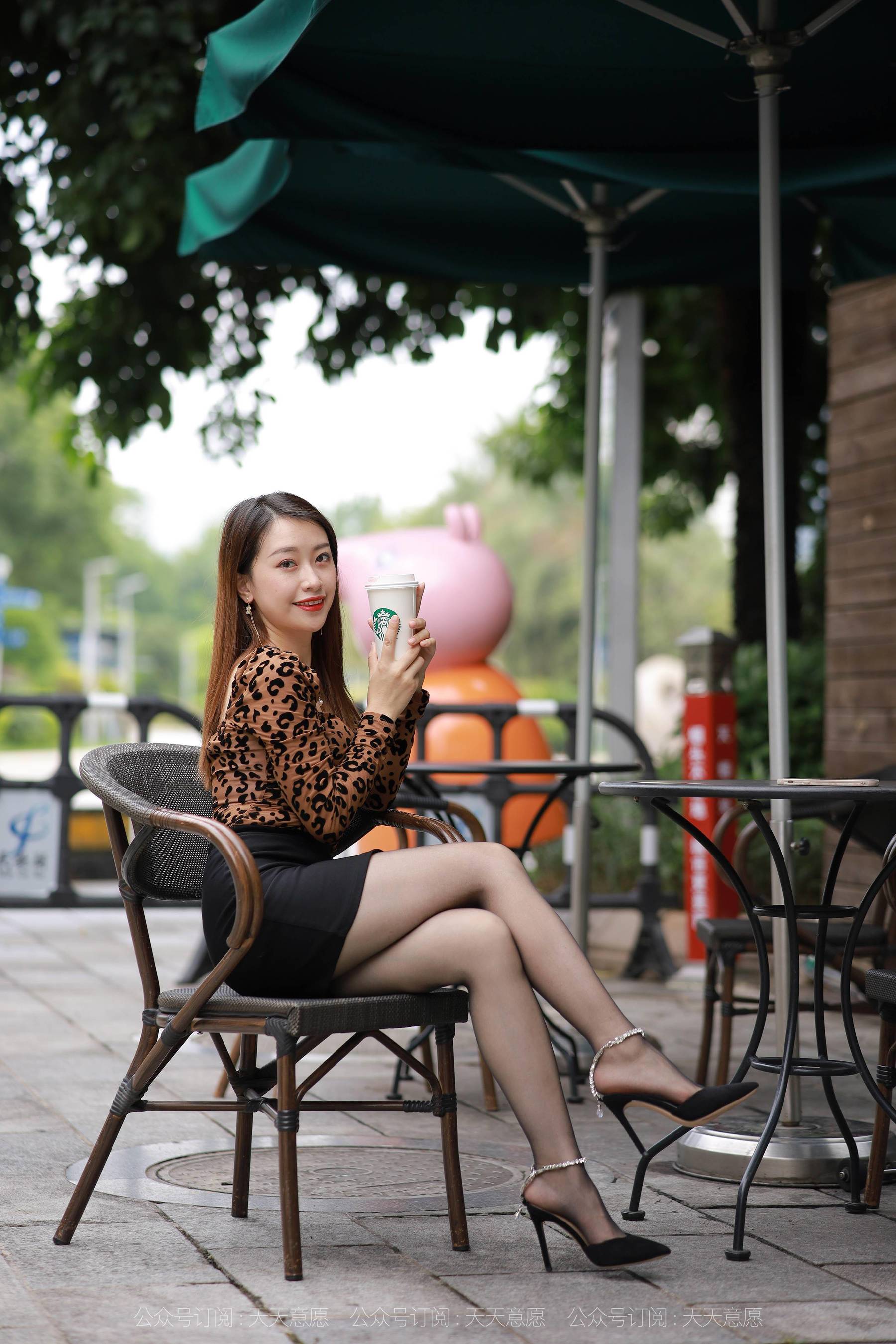 [IESS异思趣向]  模特：小婕《性感豹纹包臀裙》第13张