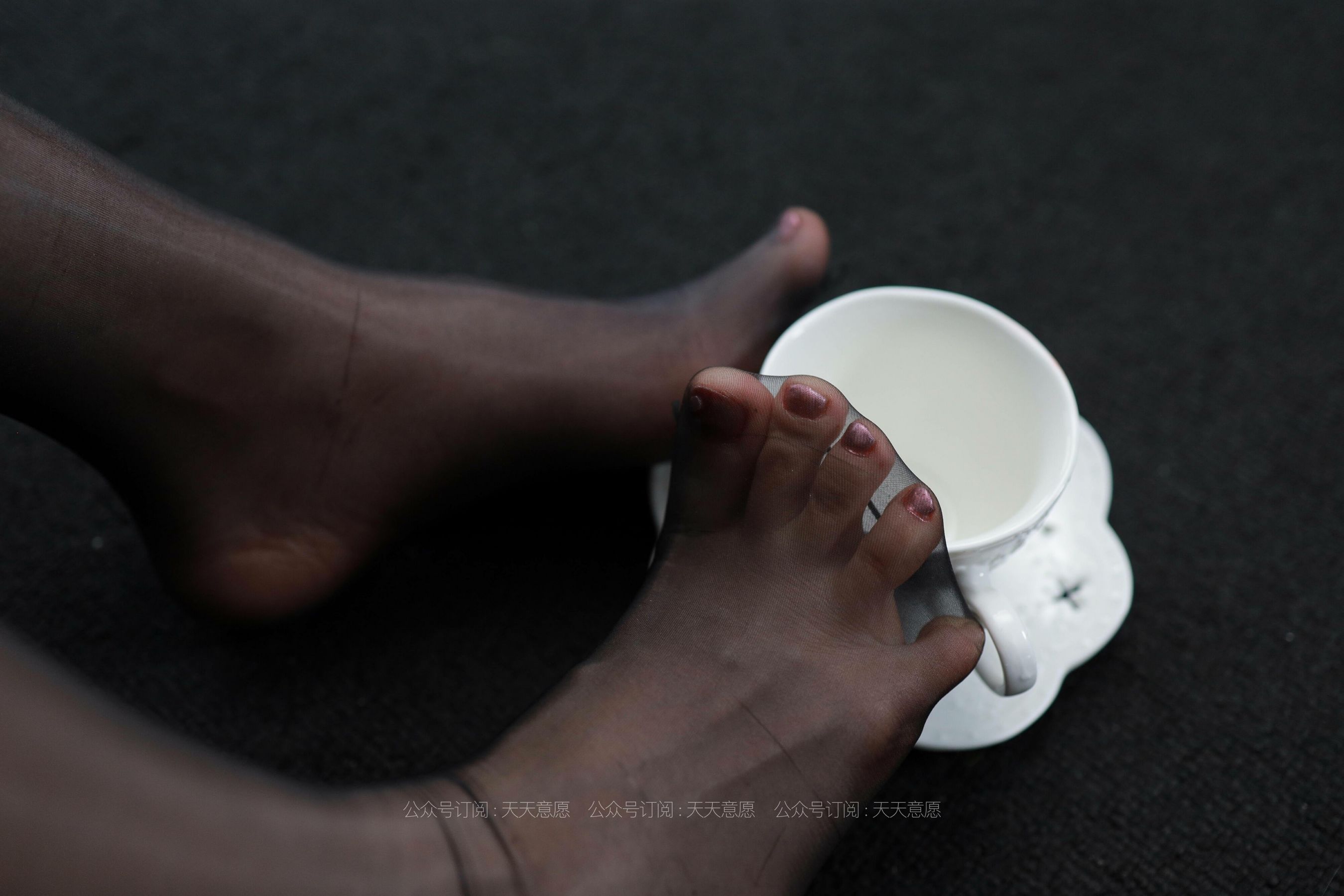 [IESS异思趣向]  模特：小七《长腿OL装》第7张