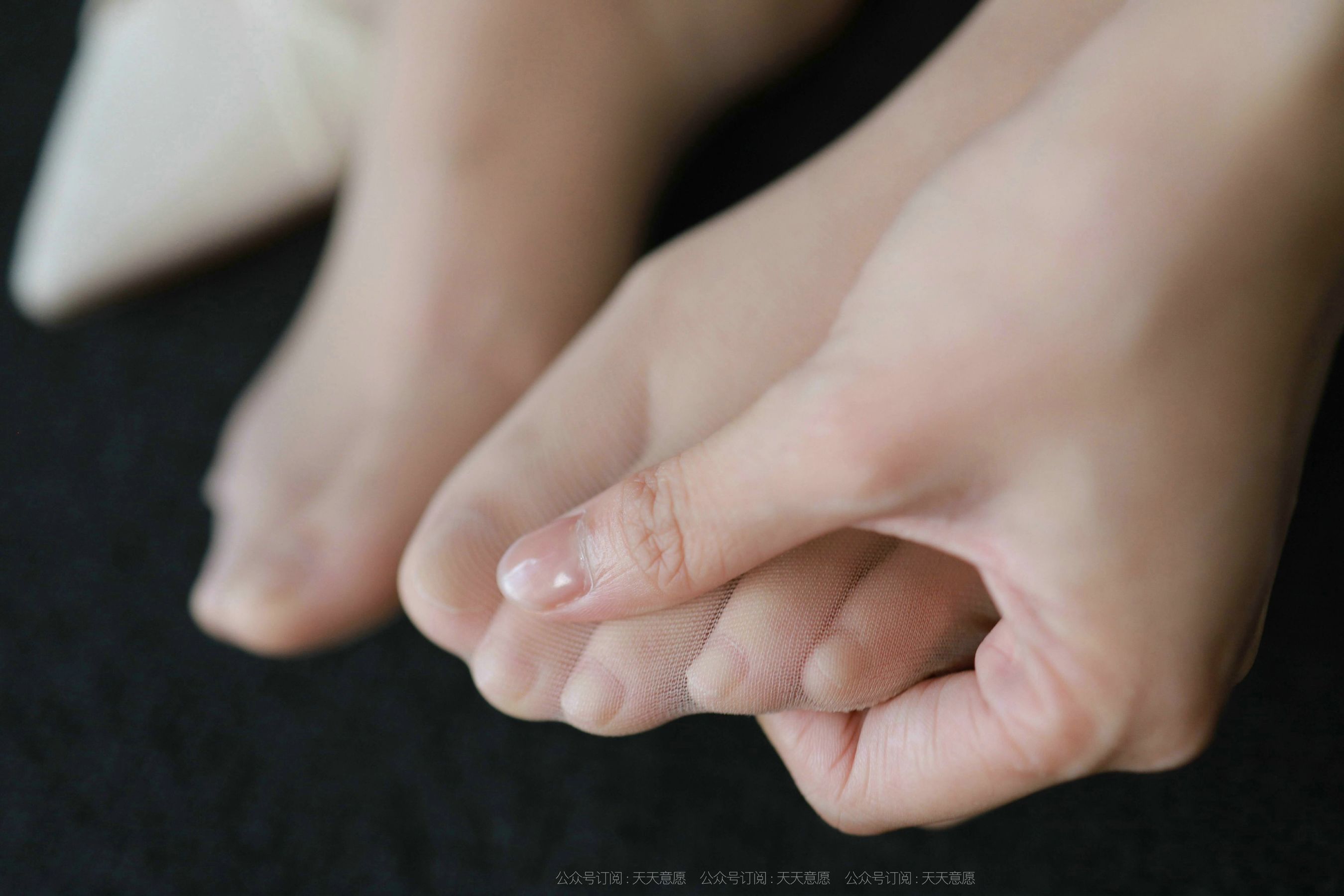 [IESS异思趣向]  模特：婉苹《温柔的碎花裙》第5张