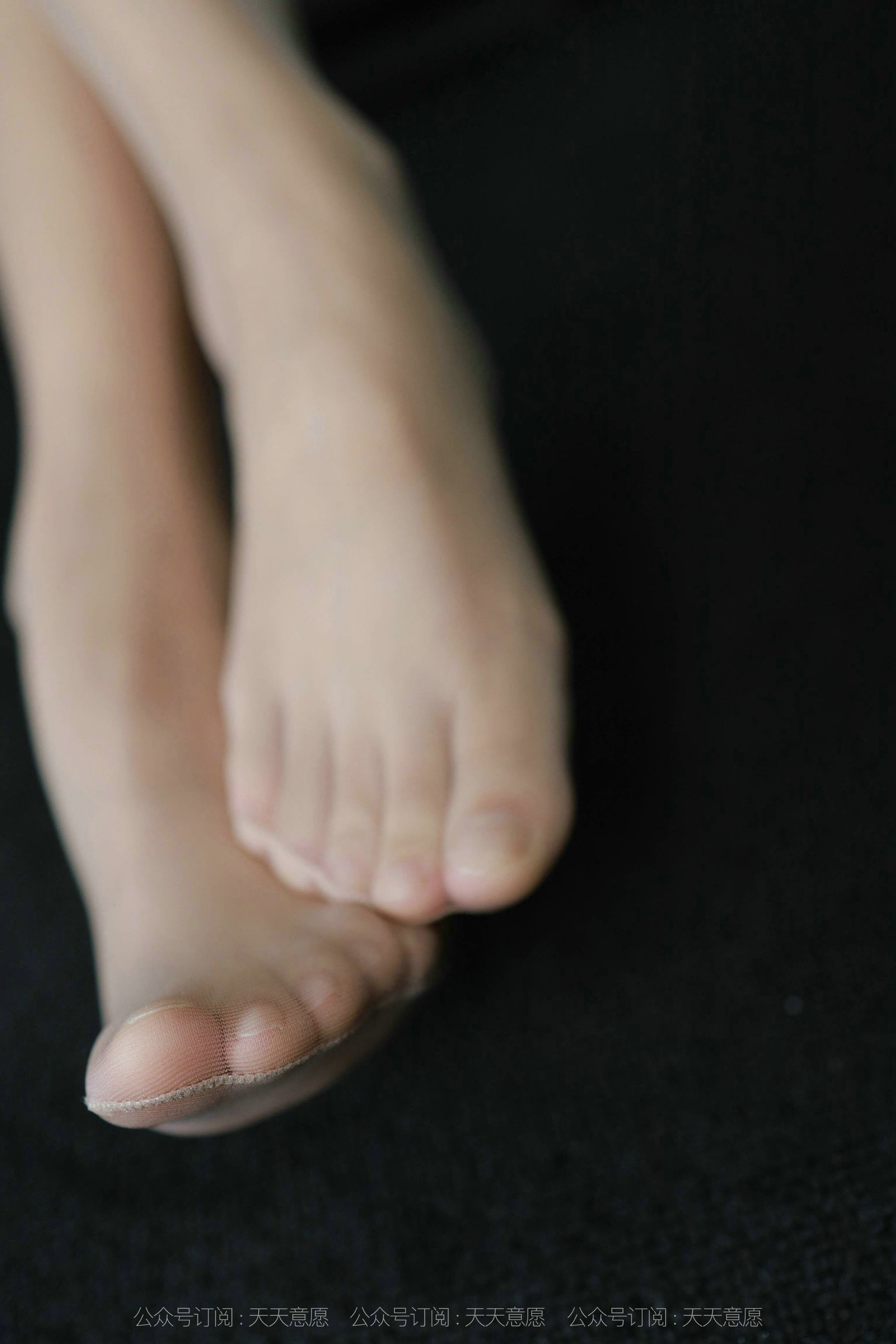 [IESS异思趣向]  模特：婉苹《温柔的碎花裙》第6张